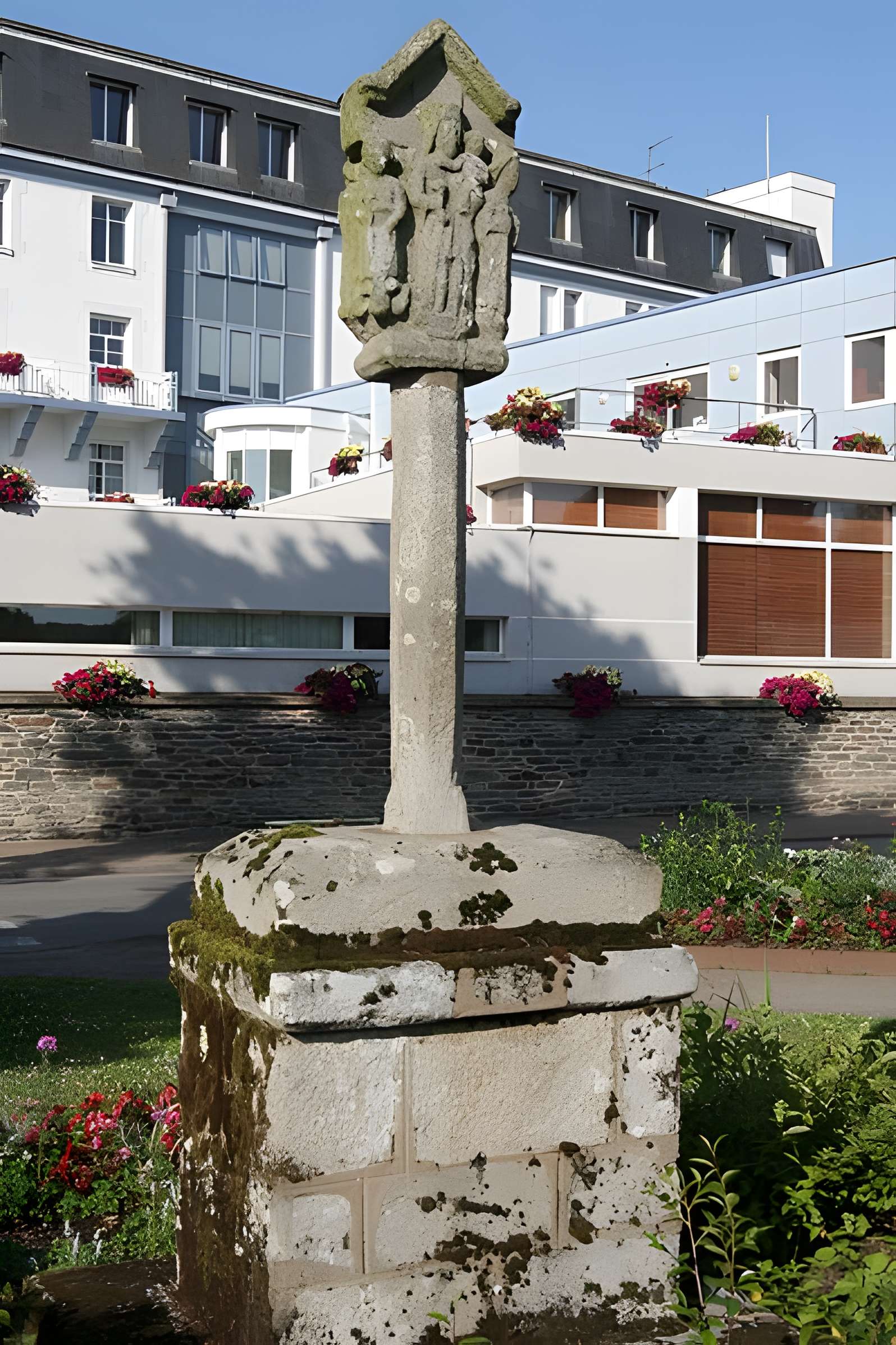 Croix du XVIIe siècle