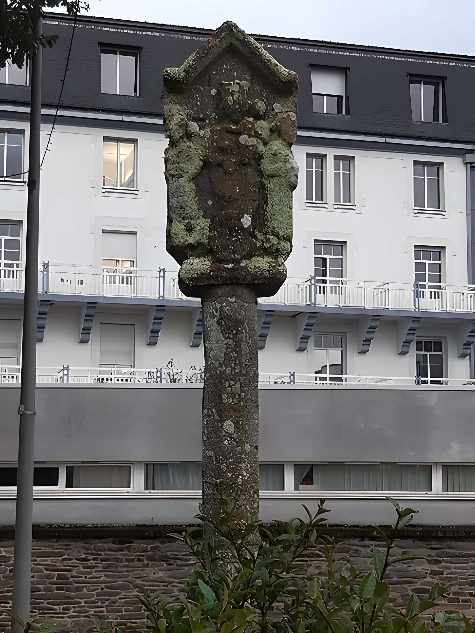 Croix du XVIIe siècle