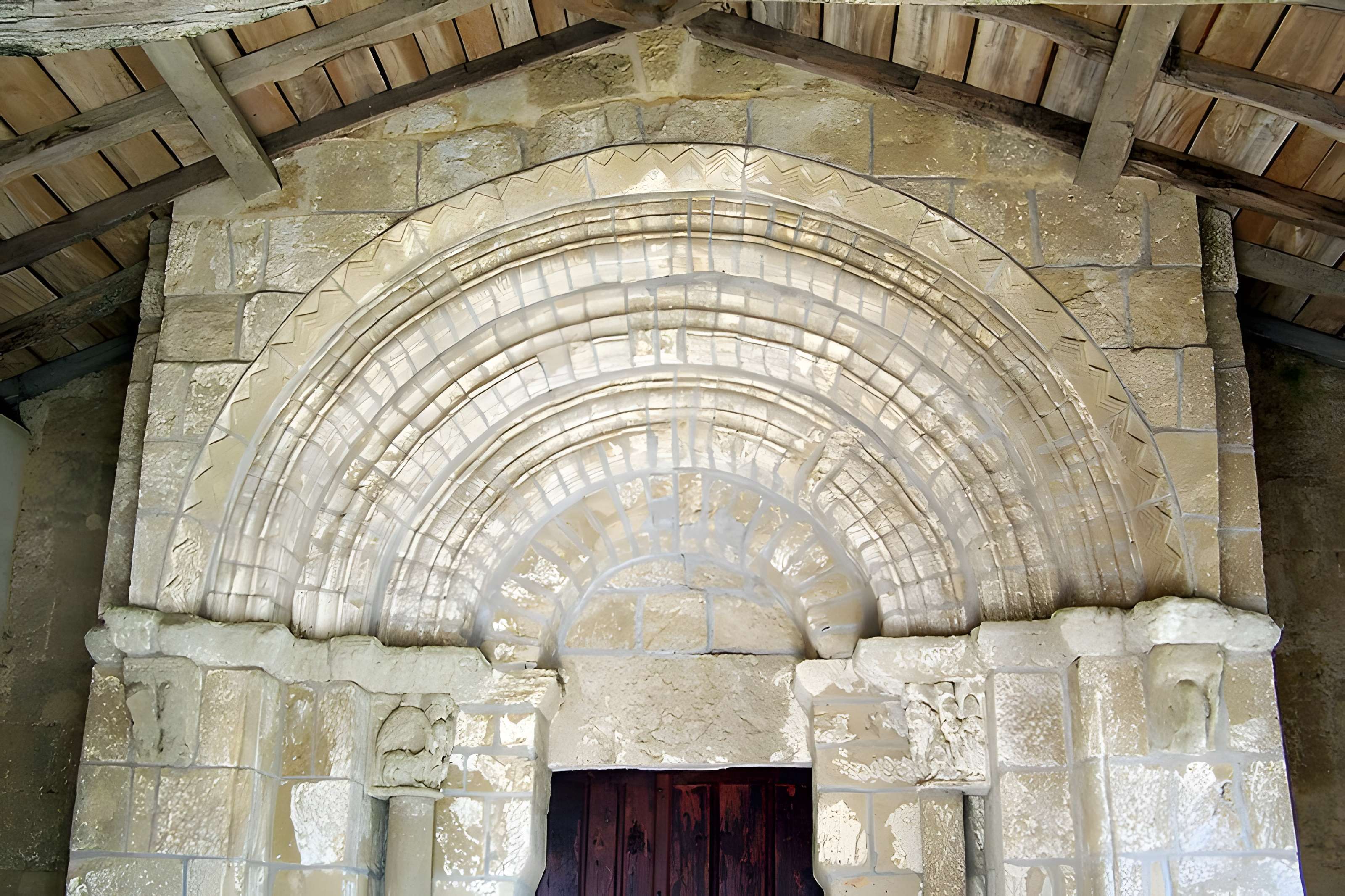 Église Saint-Pierre de Camiran