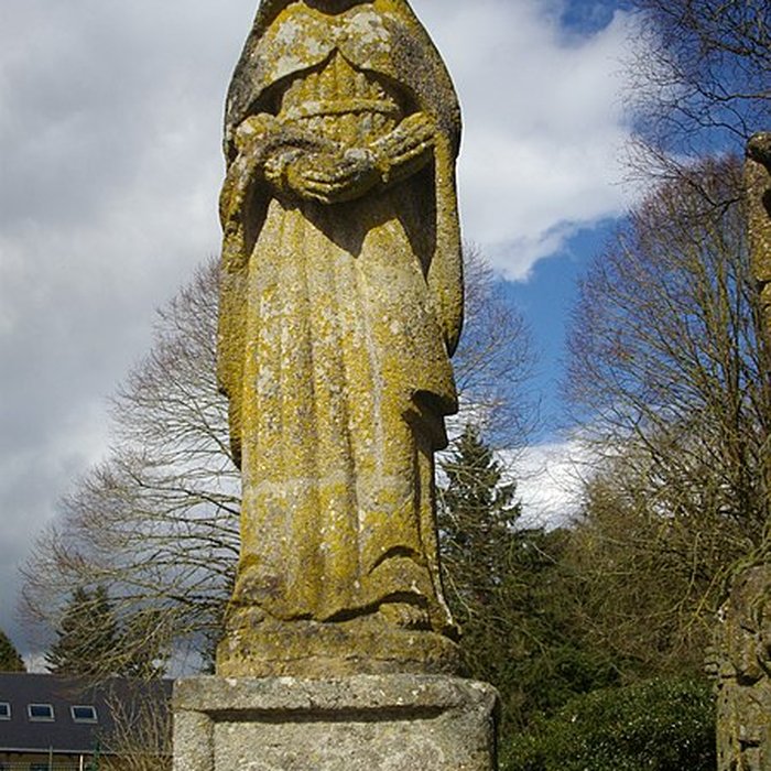 Photo de Calvaire sur socle et autel