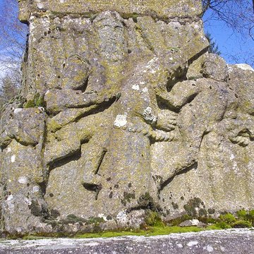 Calvaire sur socle et autel