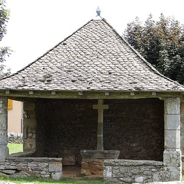 Église Saint-Pierre de Canet-de-Salars