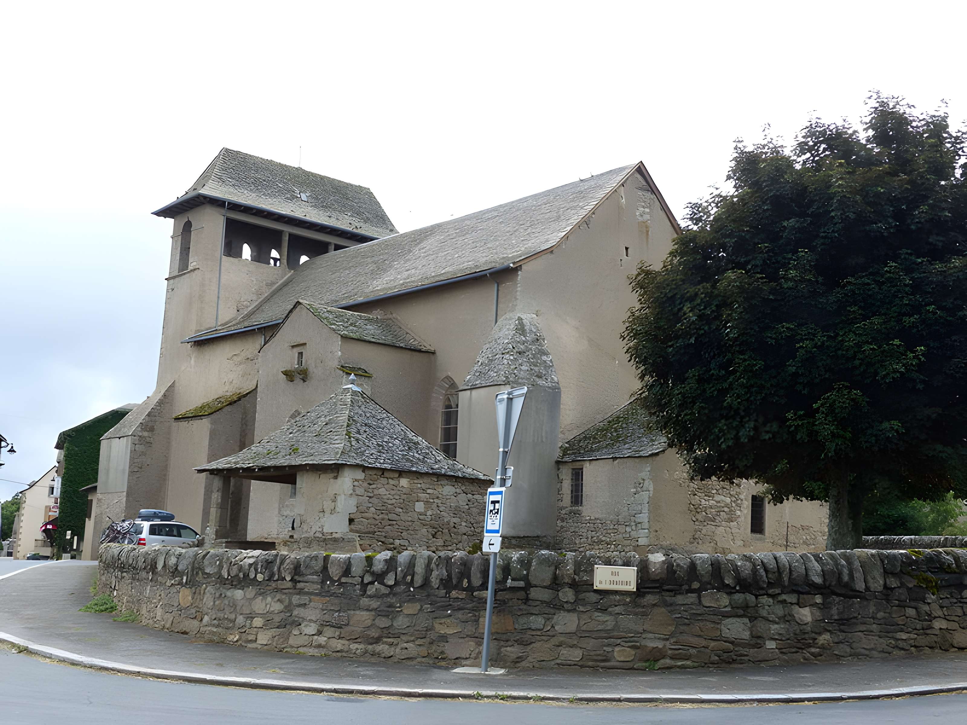 Église Saint-Pierre de Canet-de-Salars
