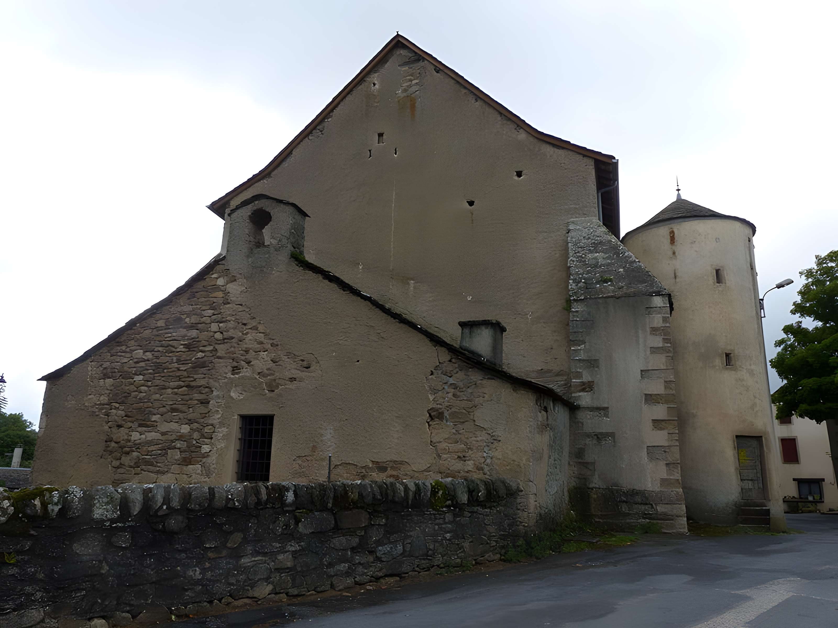 Église Saint-Pierre de Canet-de-Salars