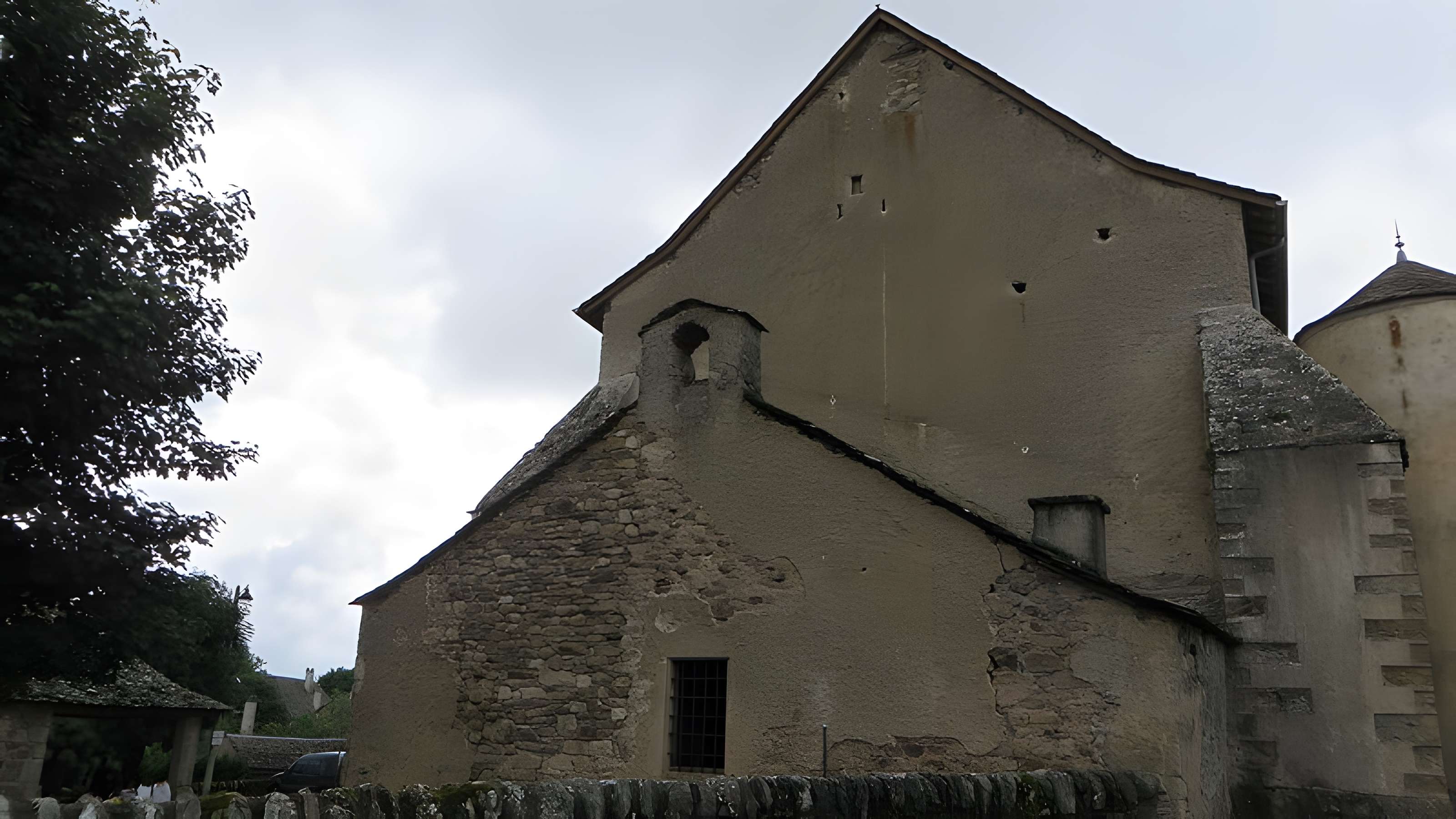 Église Saint-Pierre de Canet-de-Salars