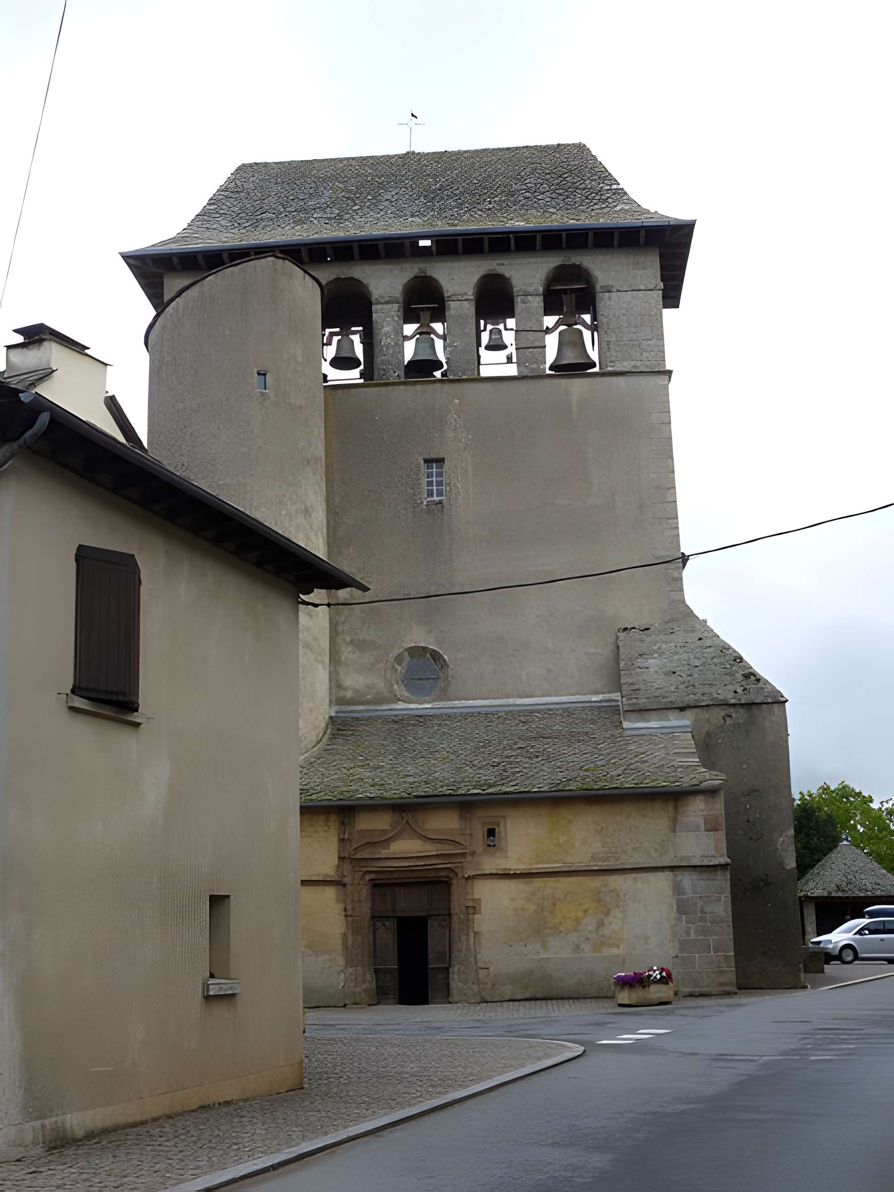 Église Saint-Pierre de Canet-de-Salars