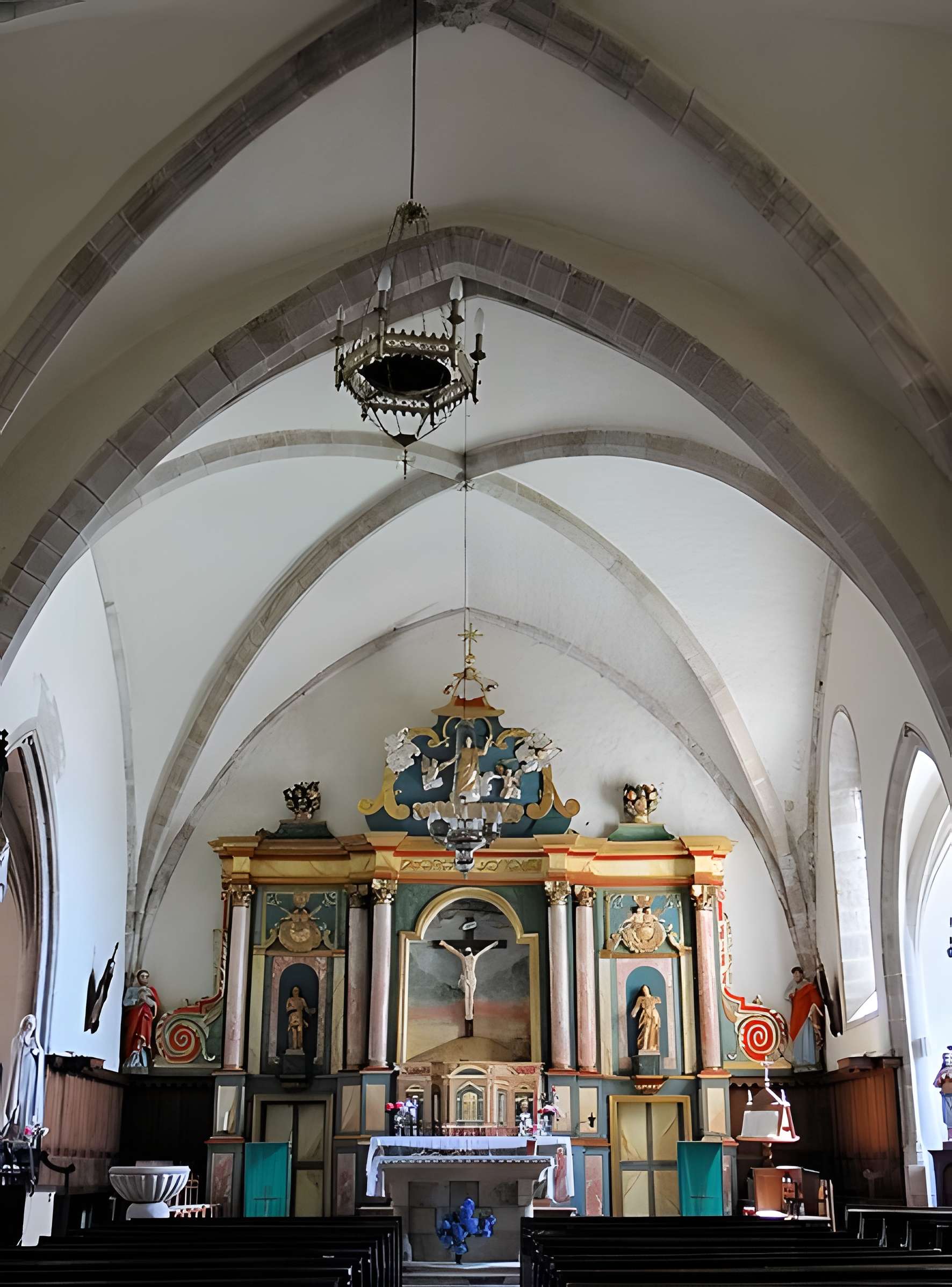 Église Saint-Pierre de Canet-de-Salars