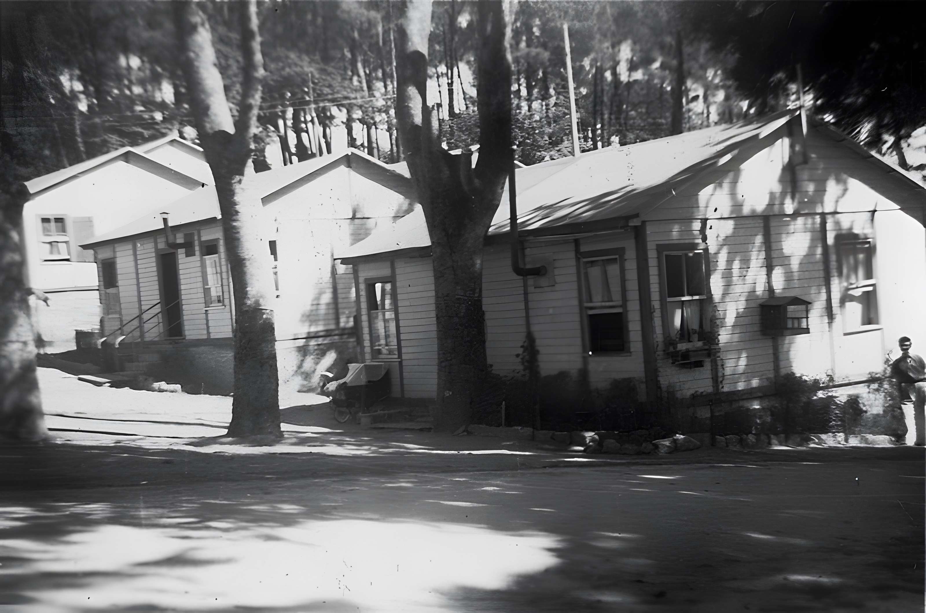 Baraque de type canadien implantée dans la cité de l'habitat provisoire de Soye