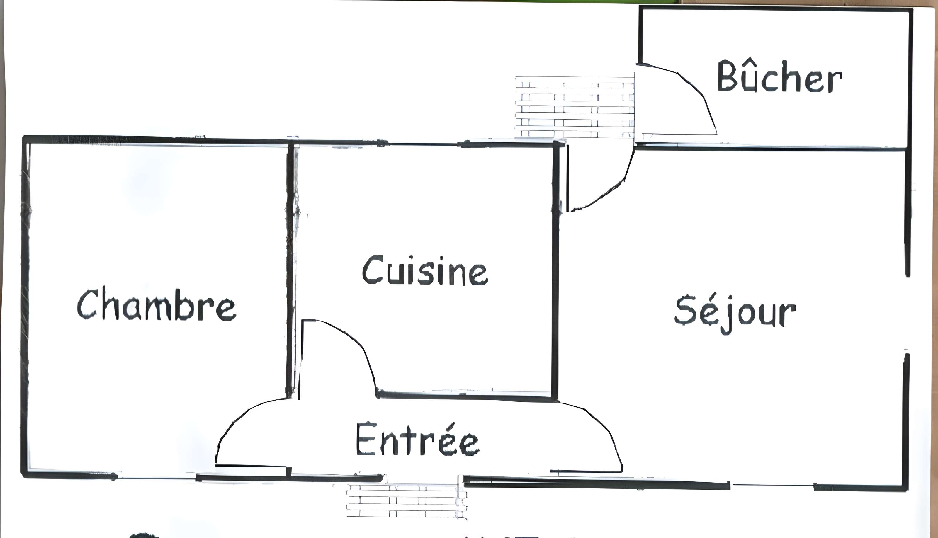 Baraque de type canadien implantée dans la cité de l'habitat provisoire de Soye