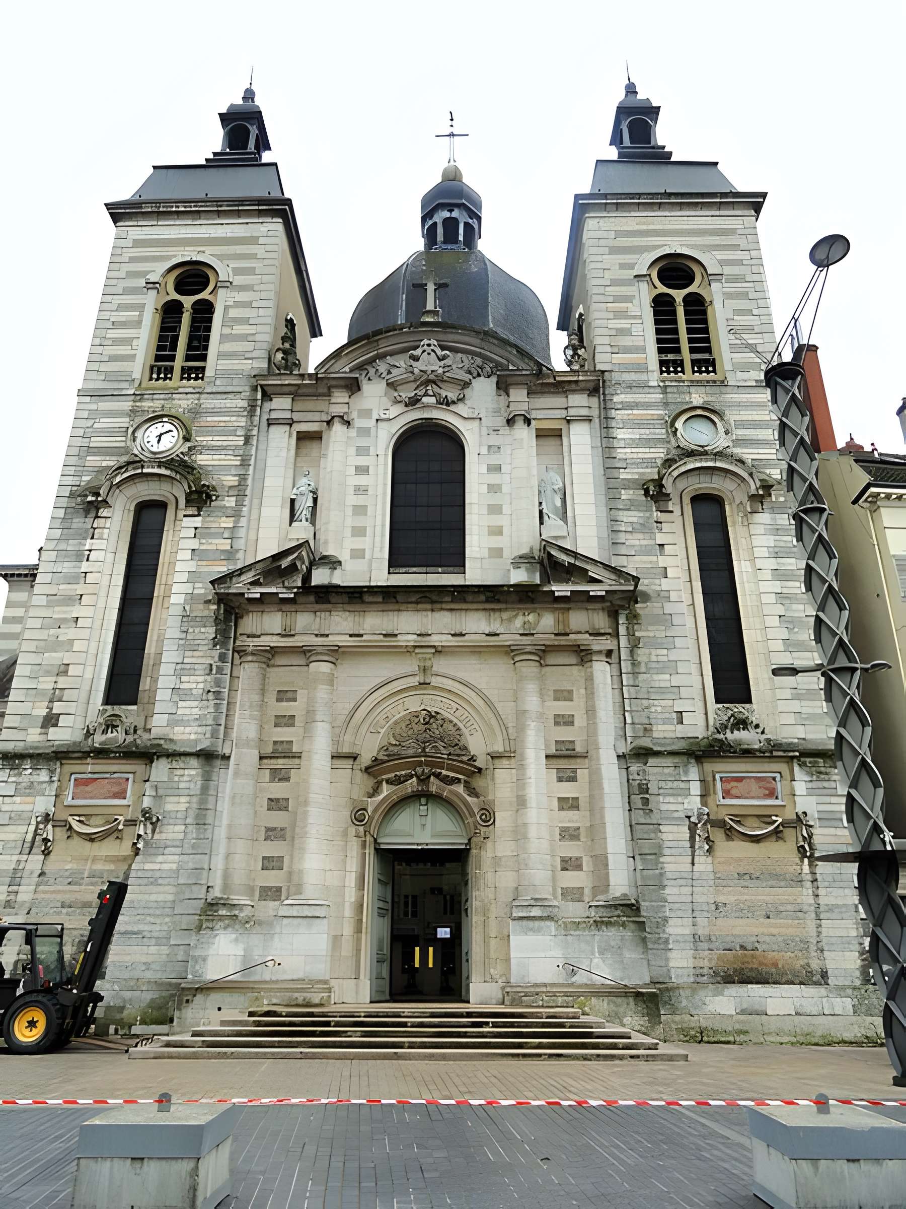 Église Saint-Pierre de Chalon-sur-Saône