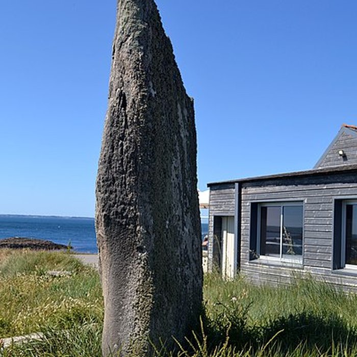 Photo de Deux menhirs couchés