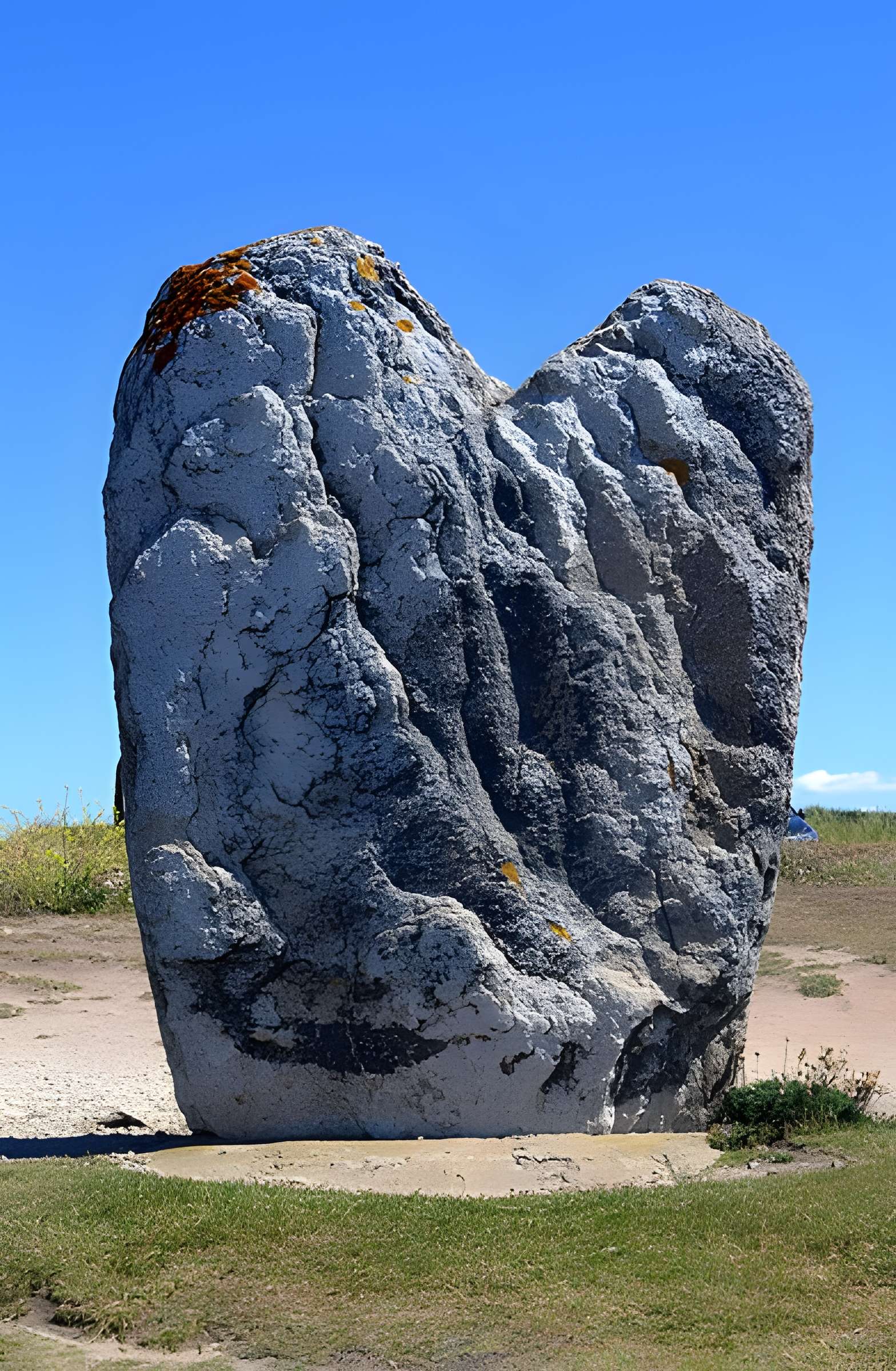Deux menhirs couchés