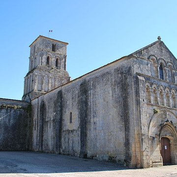 Église Saint-Pierre de Champagnolles