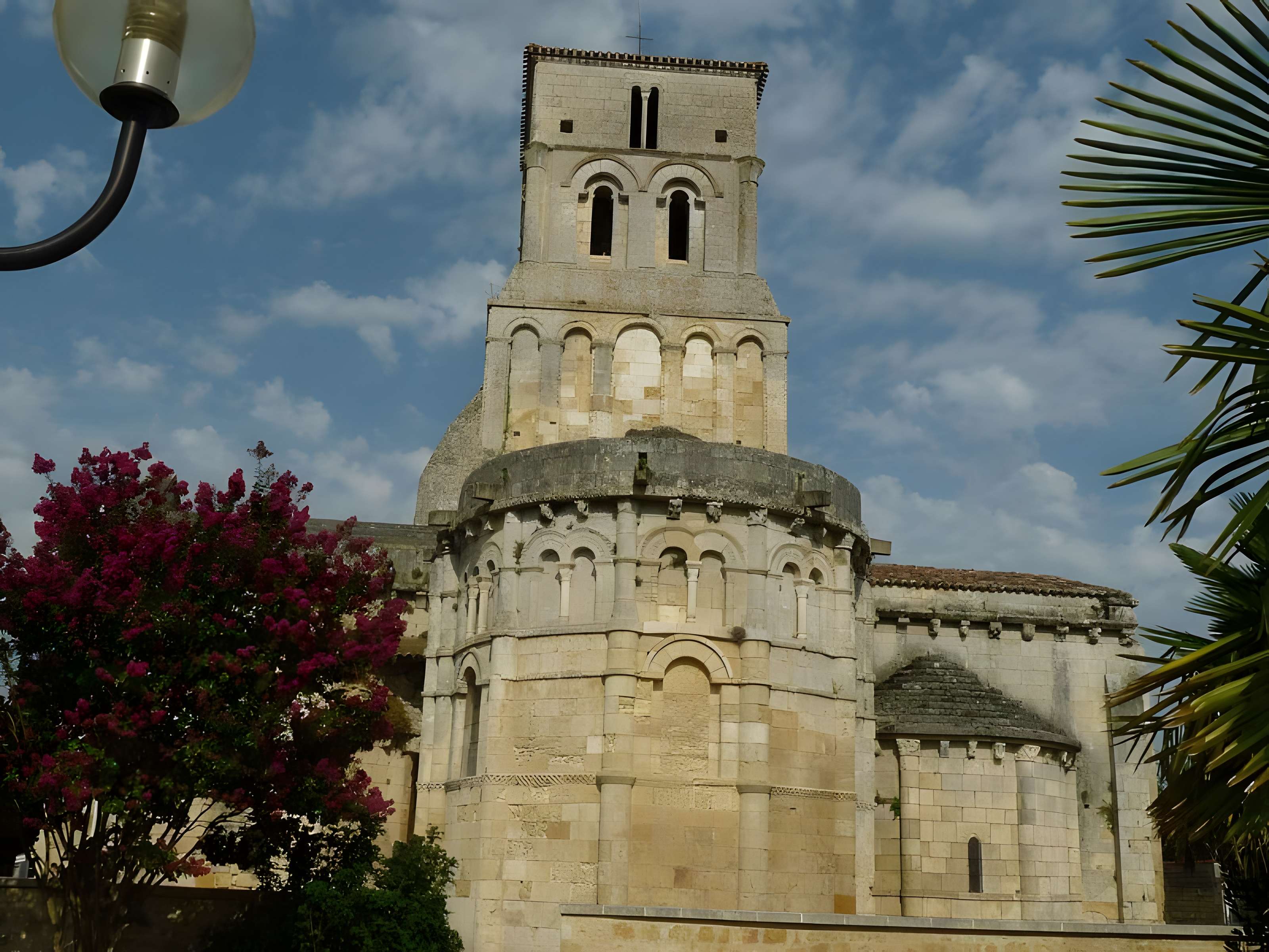 Église Saint-Pierre de Champagnolles 