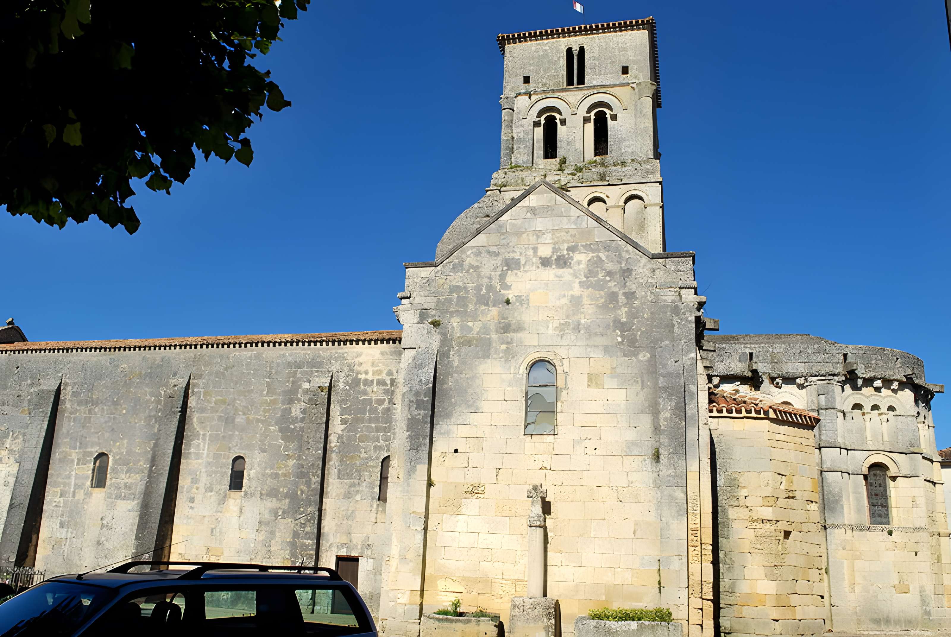 Église Saint-Pierre de Champagnolles