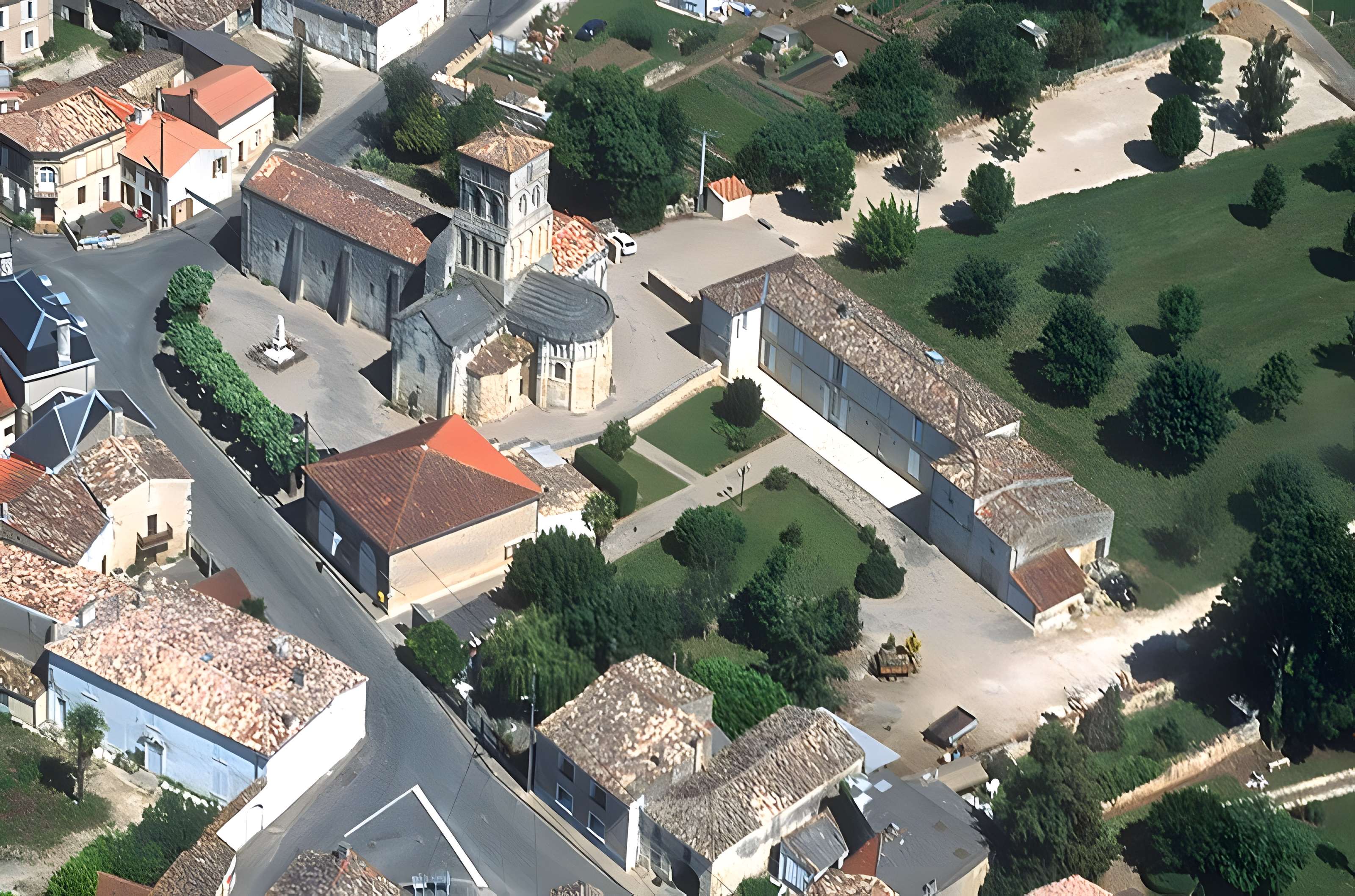 Église Saint-Pierre de Champagnolles