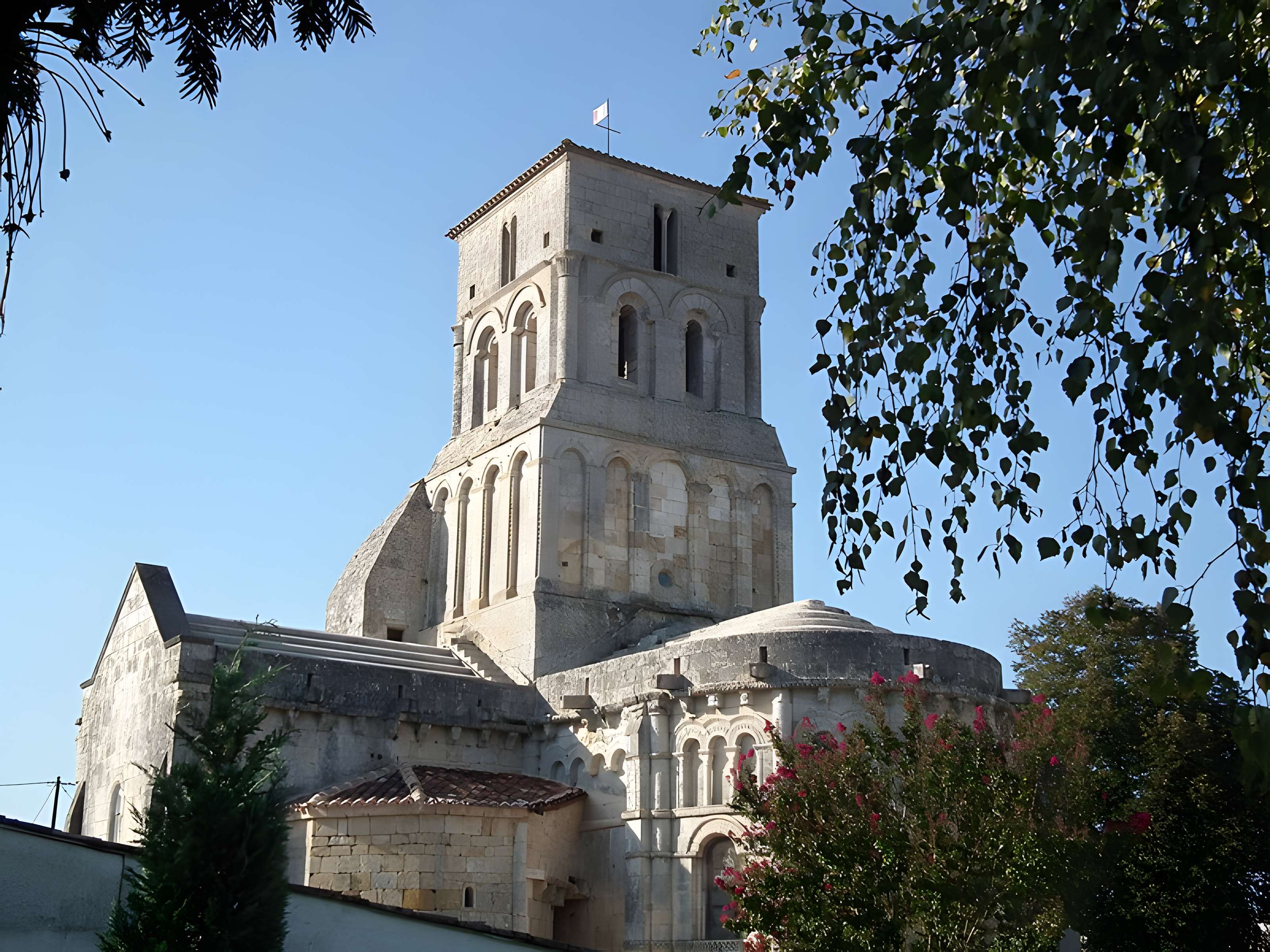 Église Saint-Pierre de Champagnolles