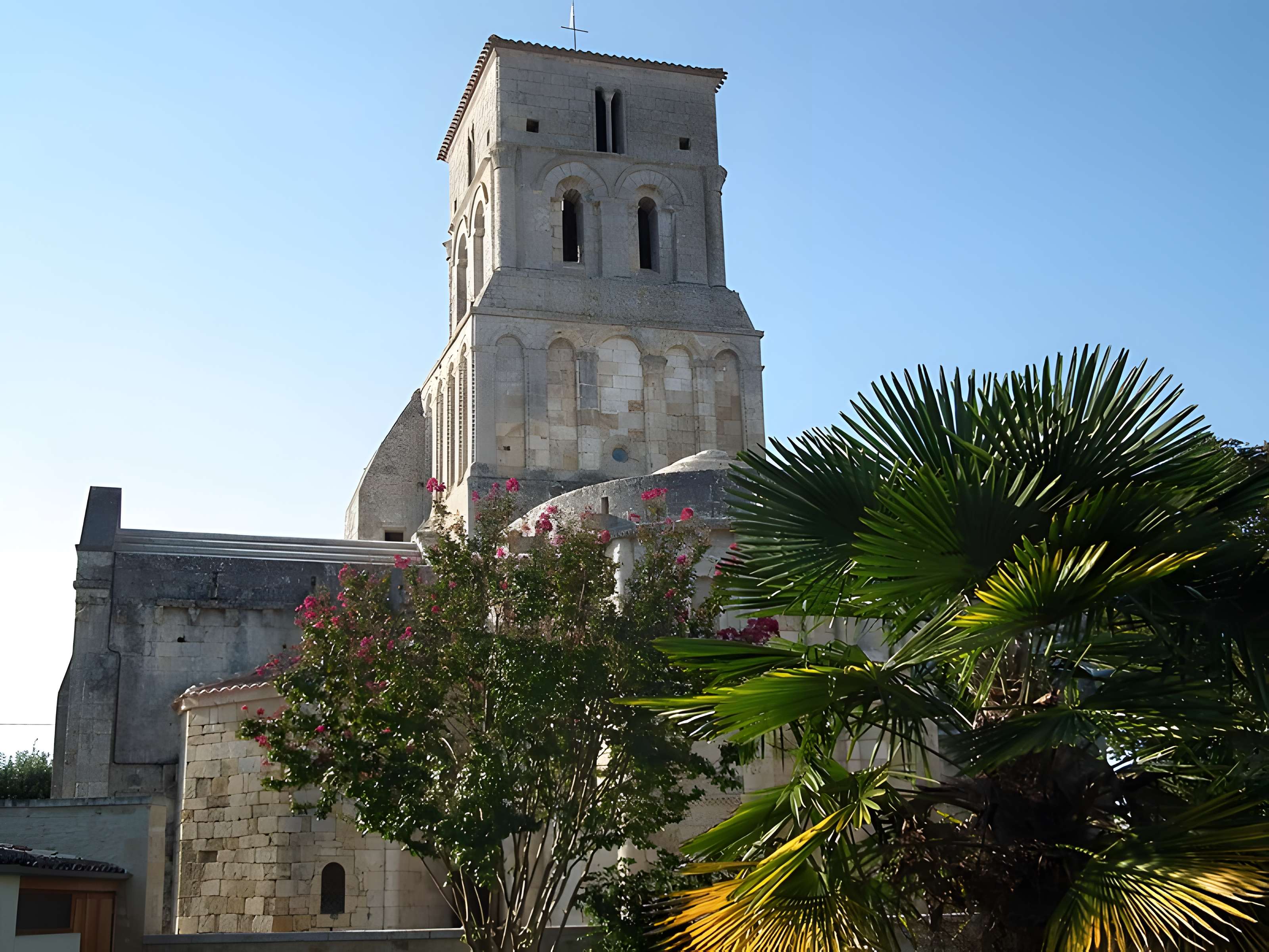 Église Saint-Pierre de Champagnolles