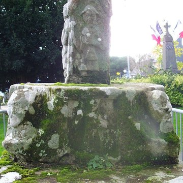 Cimetière entourant léglise