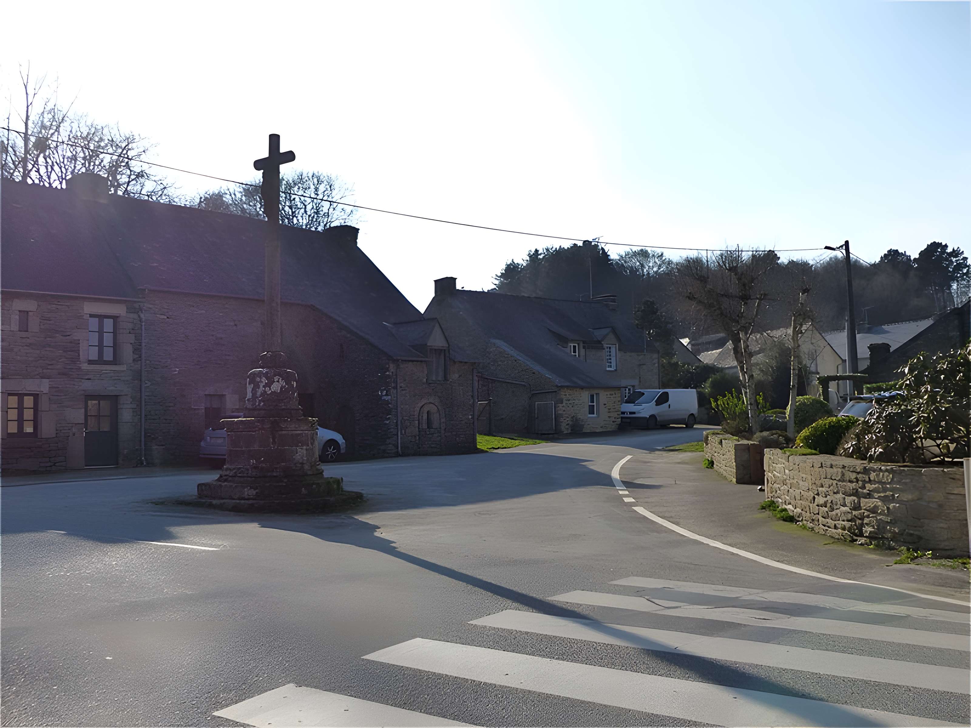Restes d'une croix du XVe siècle