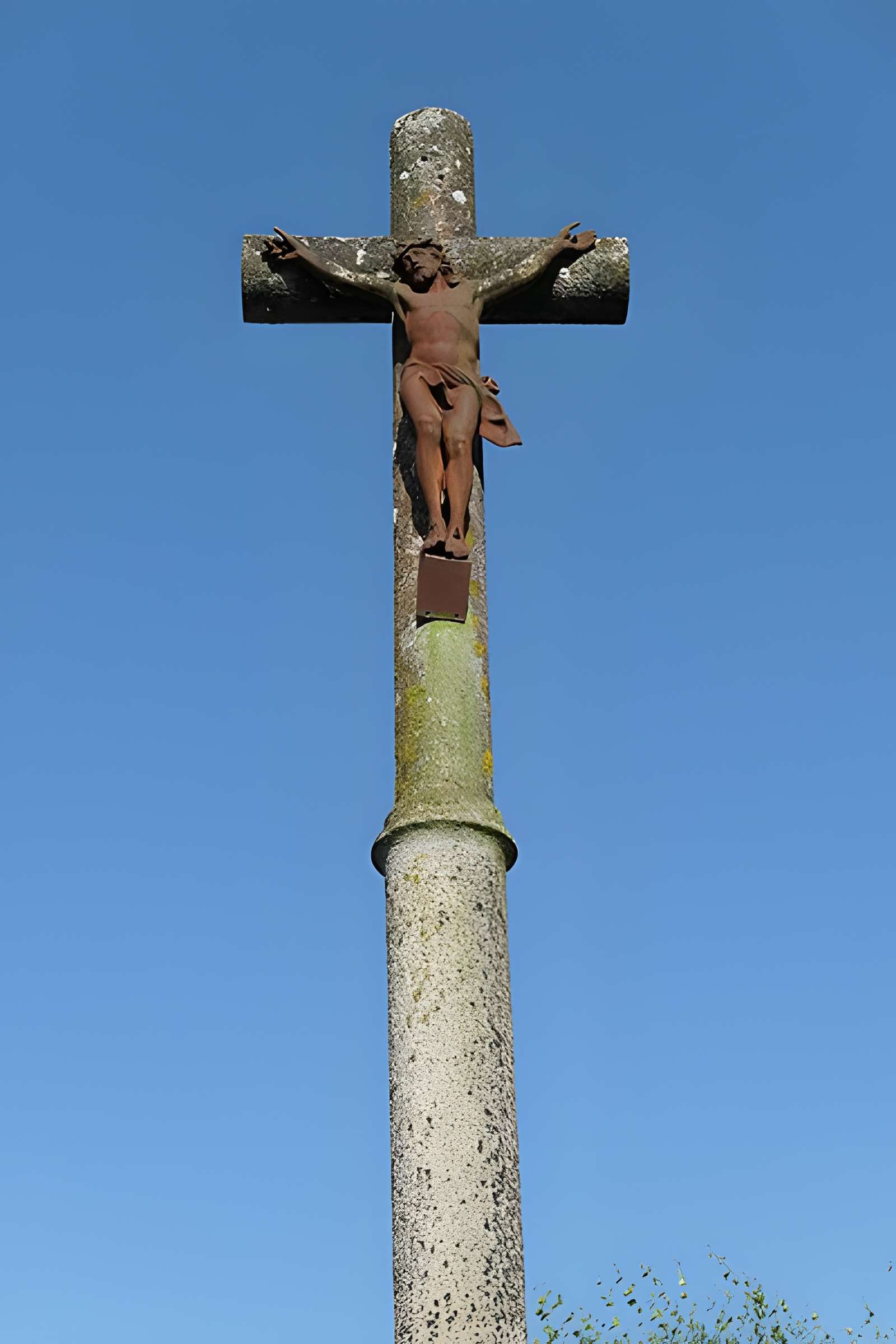 Restes d'une croix du XVe siècle