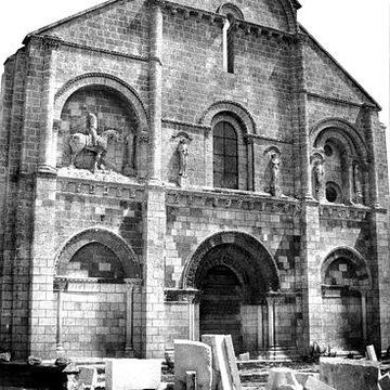 Église Saint-Pierre de Châteauneuf-sur-Charente