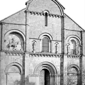 Église Saint-Pierre de Châteauneuf-sur-Charente