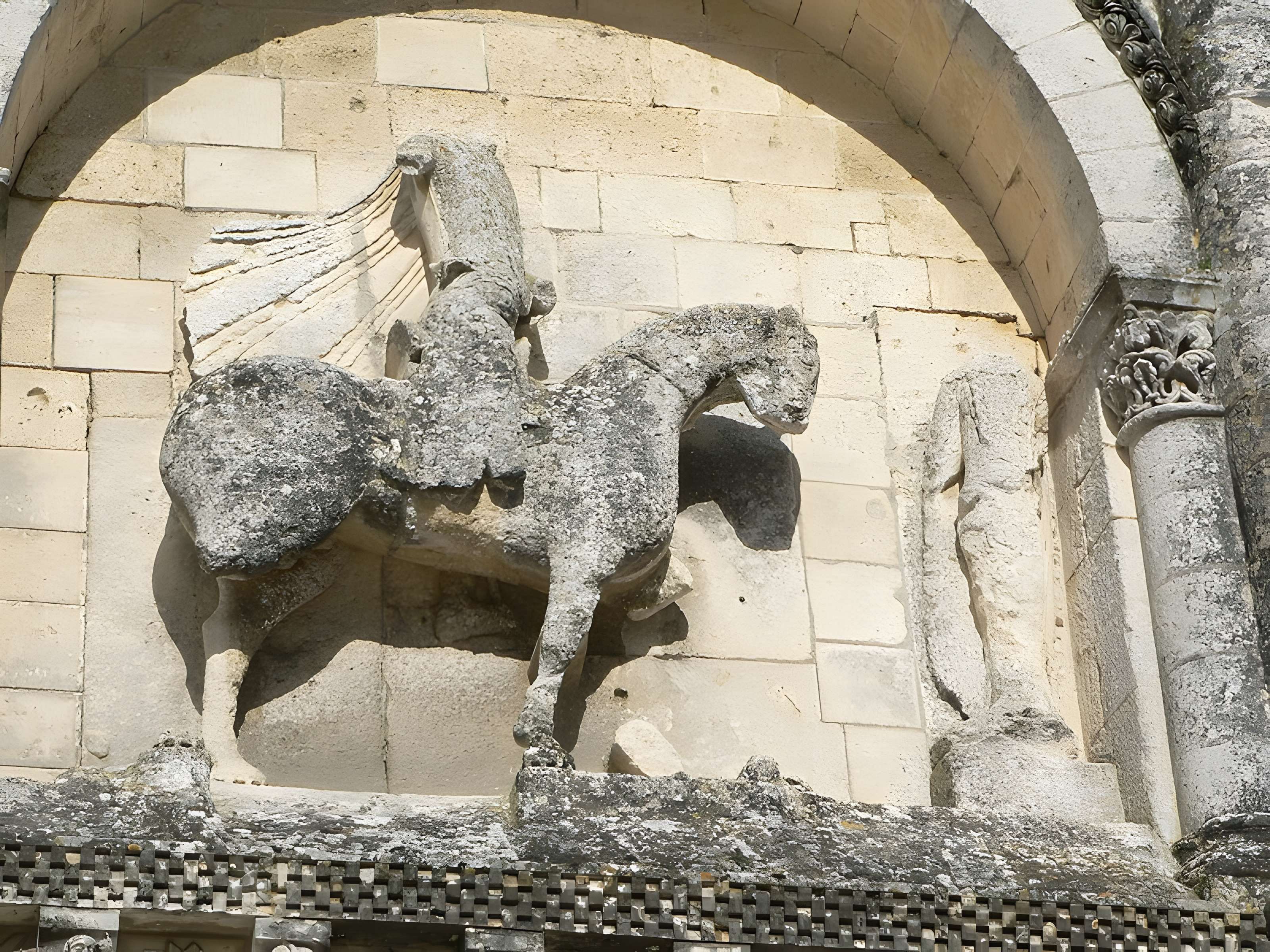 Église Saint-Pierre de Châteauneuf-sur-Charente
