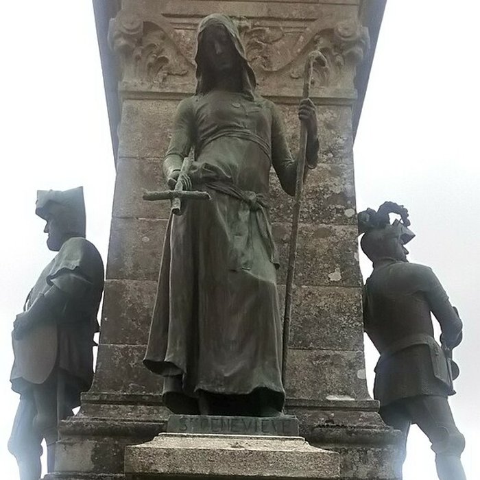 Photo de Monument au comte de Chambord
