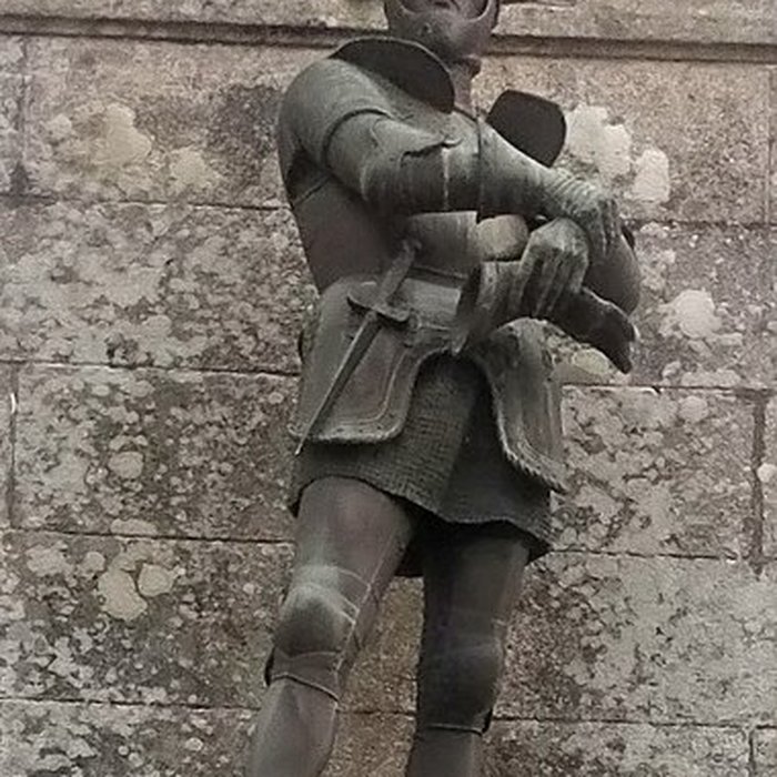 Photo de Monument au comte de Chambord
