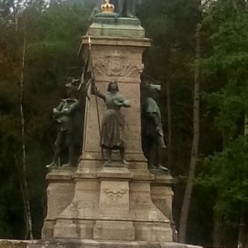 Monument au comte de Chambord