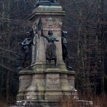 Monument au comte de Chambord