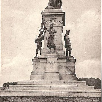 Monument au comte de Chambord