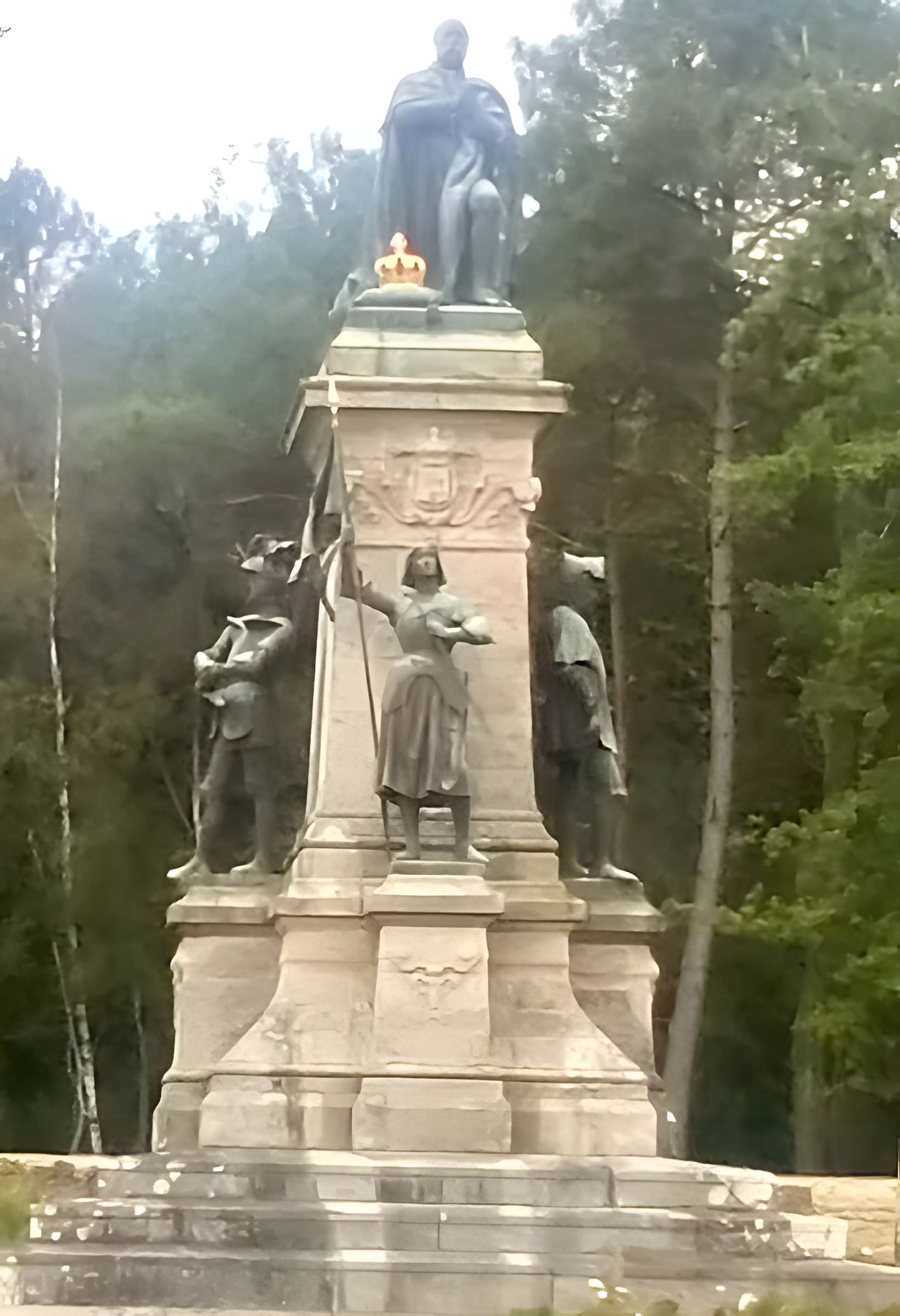Monument au comte de Chambord