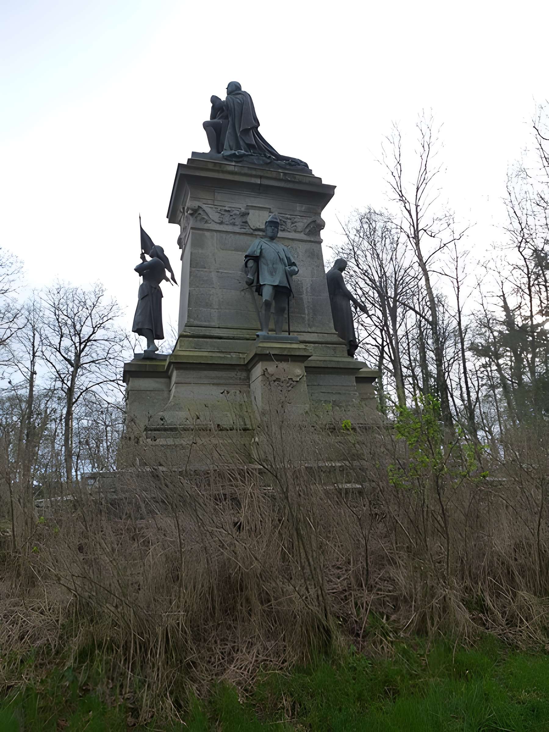 Monument au comte de Chambord