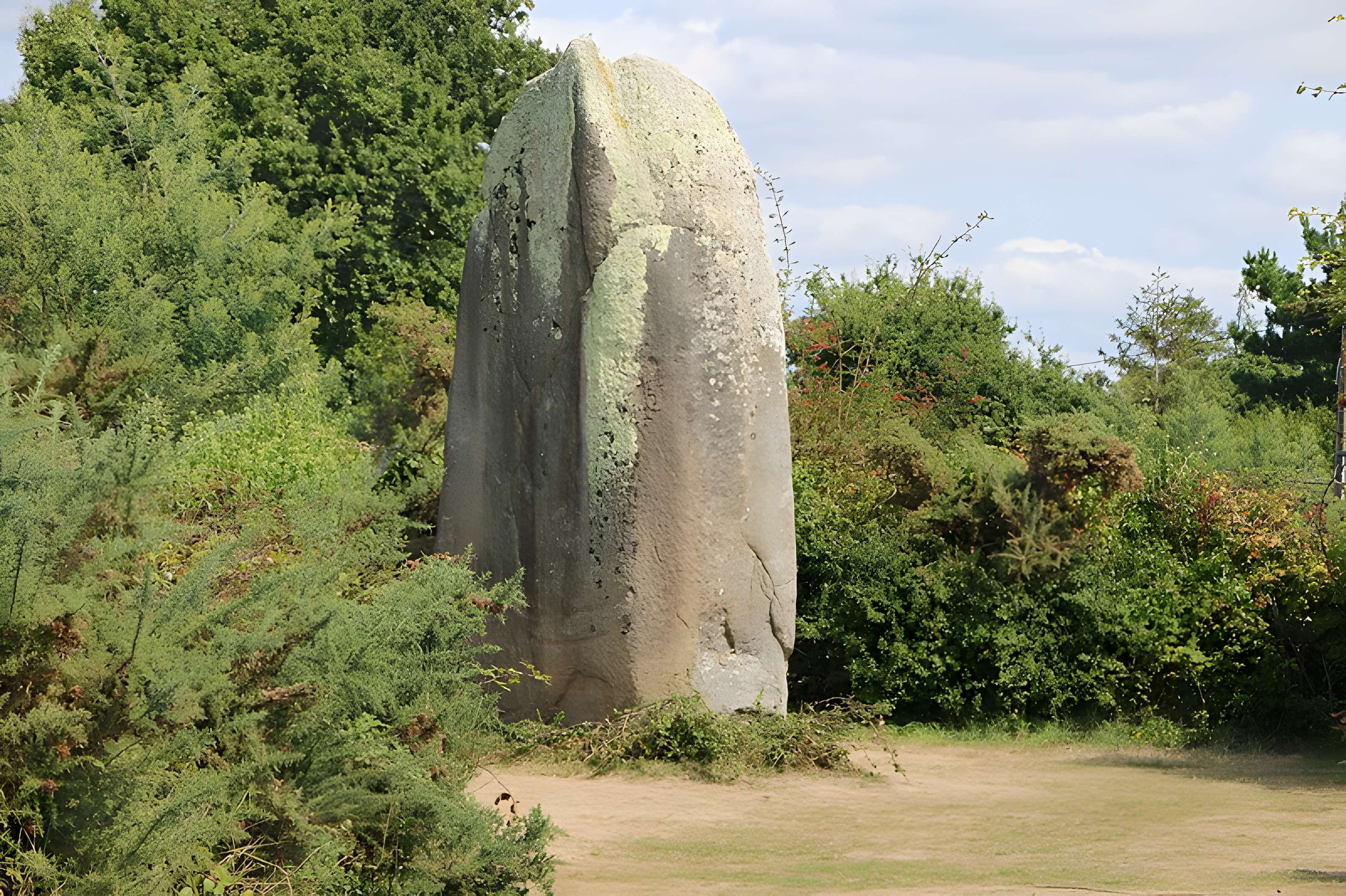 Menhir de Kermaillard
