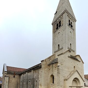 Église Saint-Pierre de Chissey-lès-Mâcon