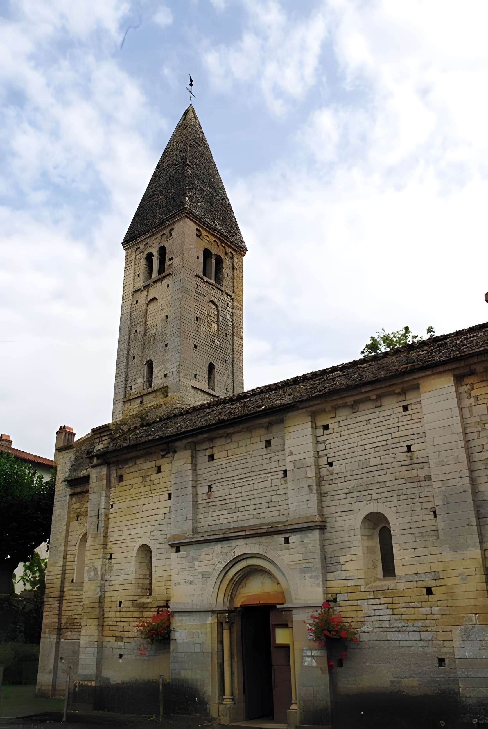 Église Saint-Pierre de Chissey-lès-Mâcon 