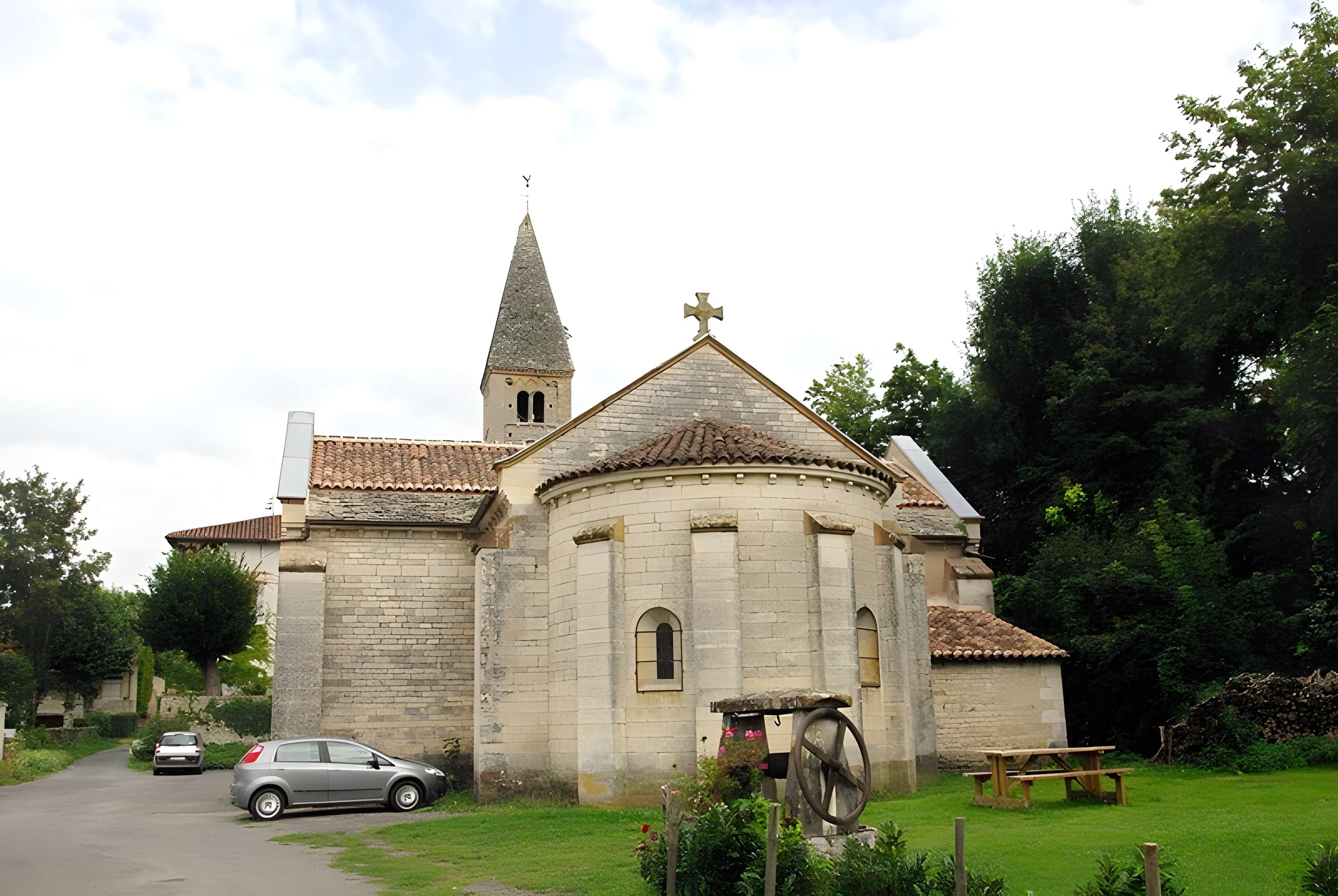 Église Saint-Pierre de Chissey-lès-Mâcon