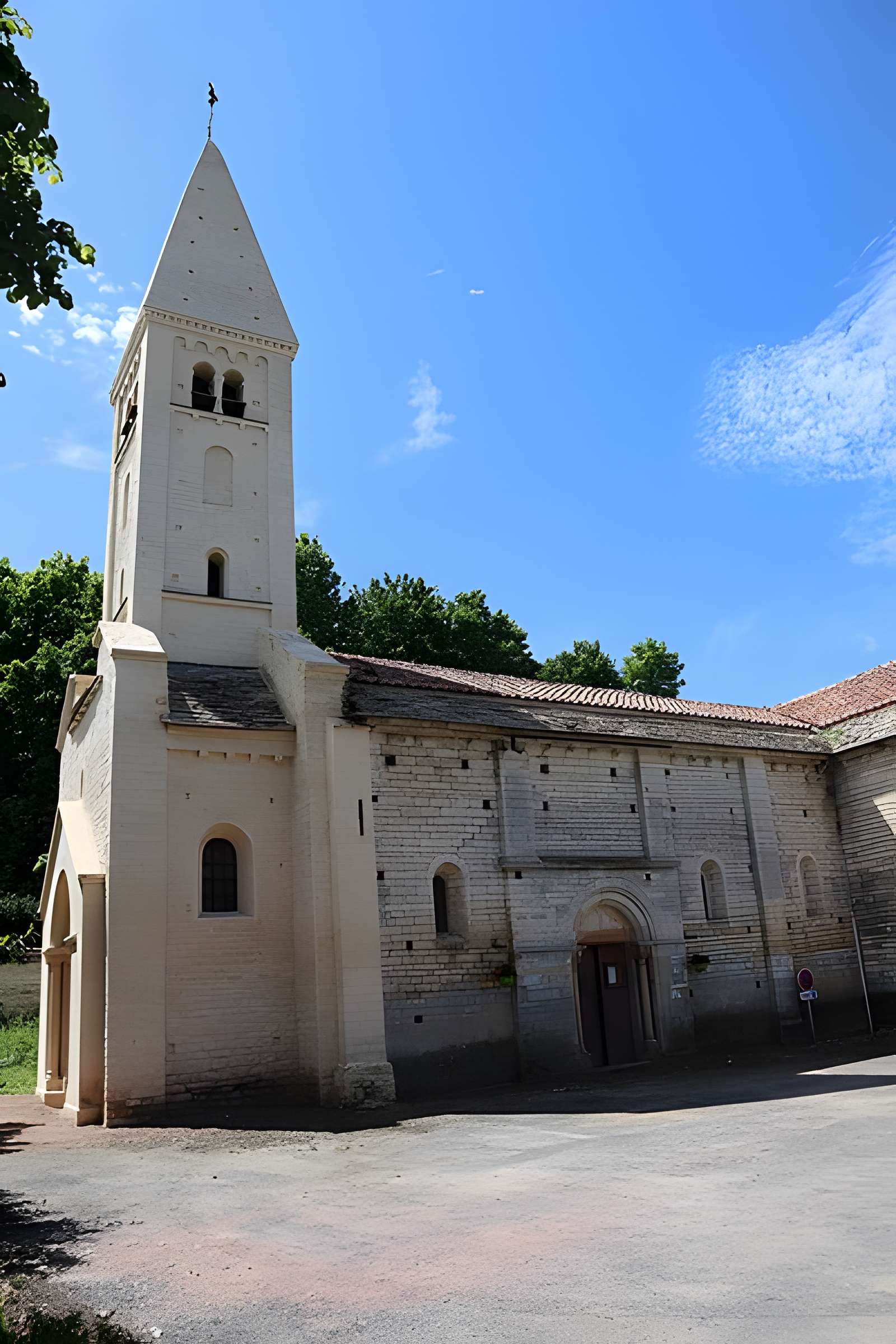 Église Saint-Pierre de Chissey-lès-Mâcon