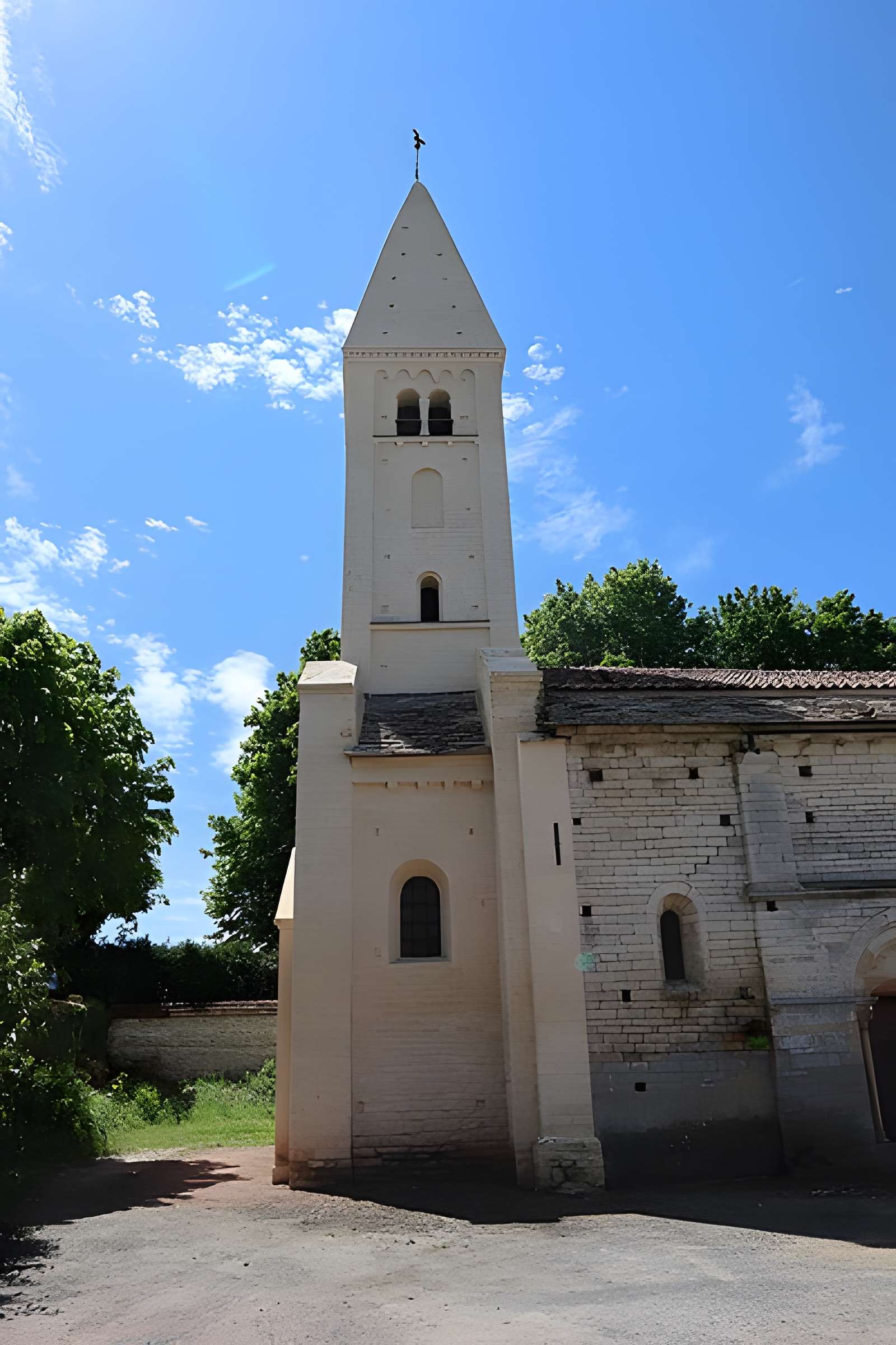 Église Saint-Pierre de Chissey-lès-Mâcon