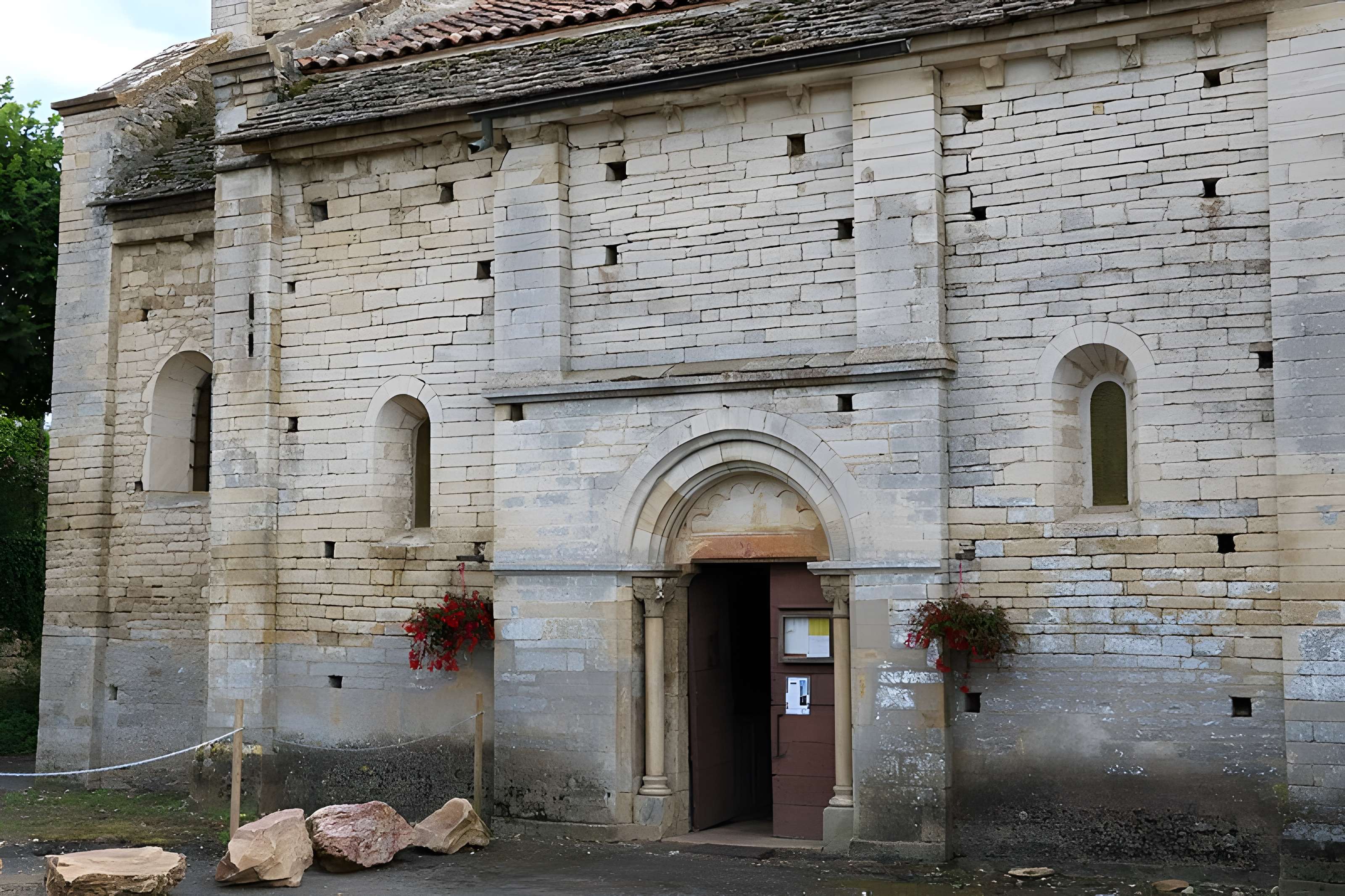 Église Saint-Pierre de Chissey-lès-Mâcon