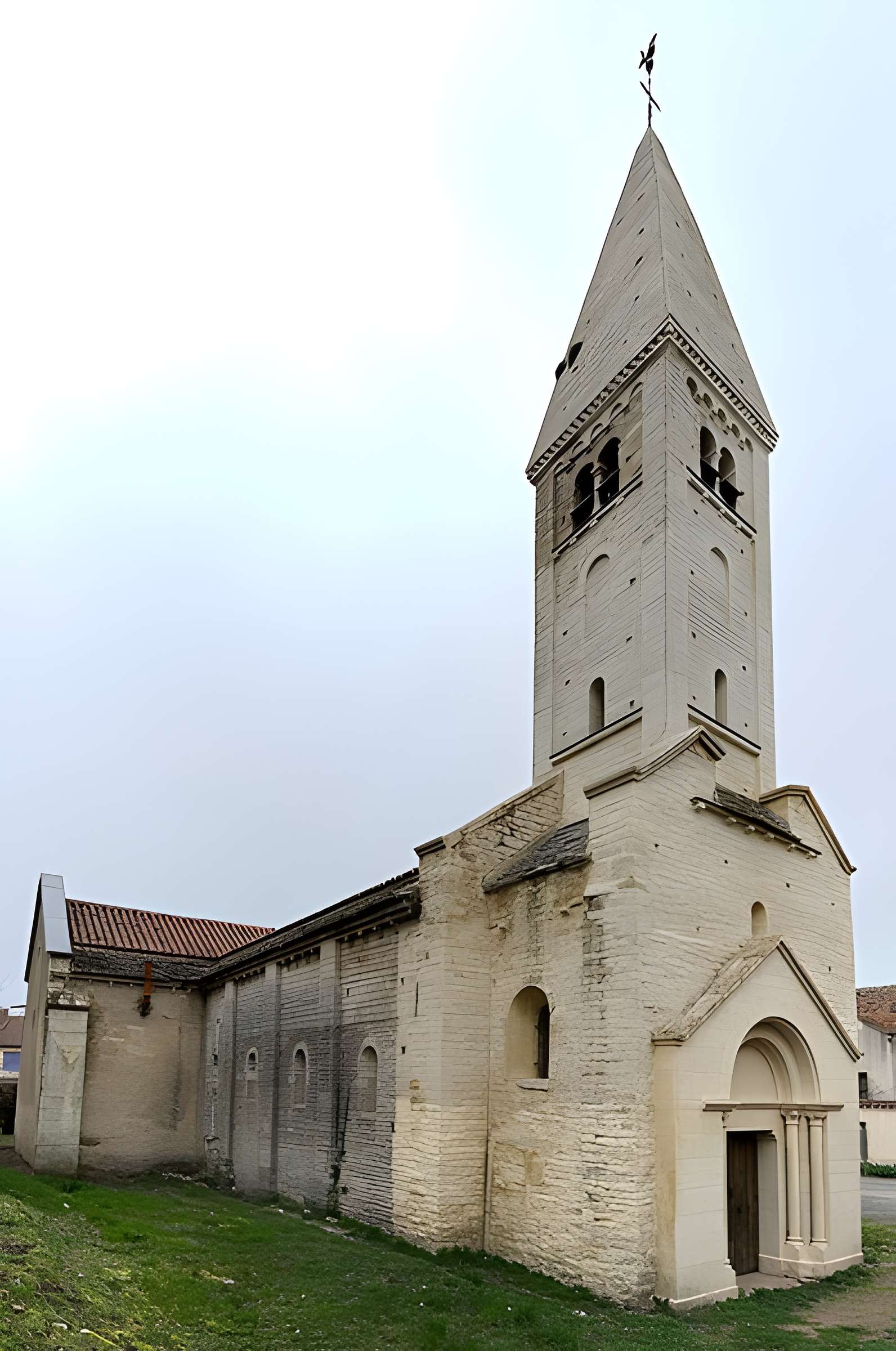 Église Saint-Pierre de Chissey-lès-Mâcon