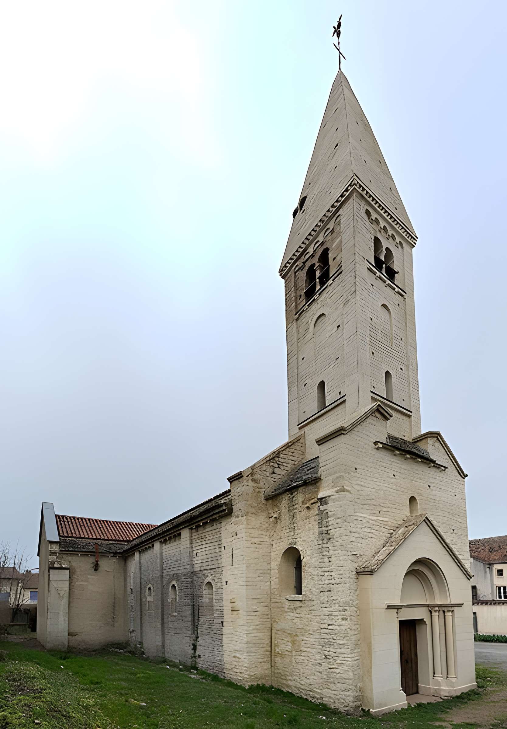 Église Saint-Pierre de Chissey-lès-Mâcon