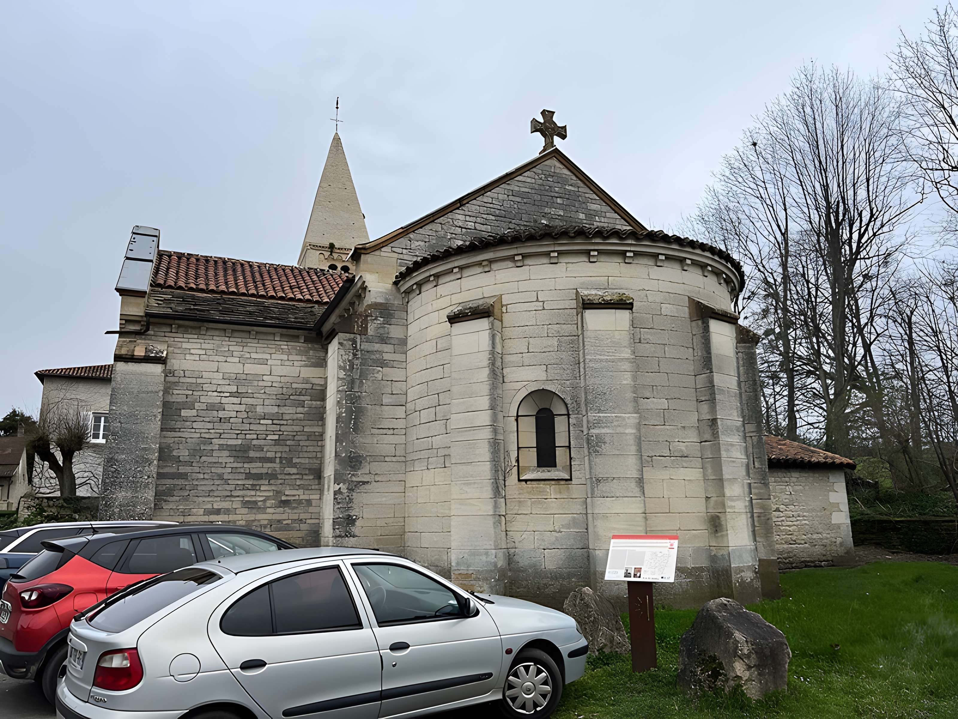 Église Saint-Pierre de Chissey-lès-Mâcon