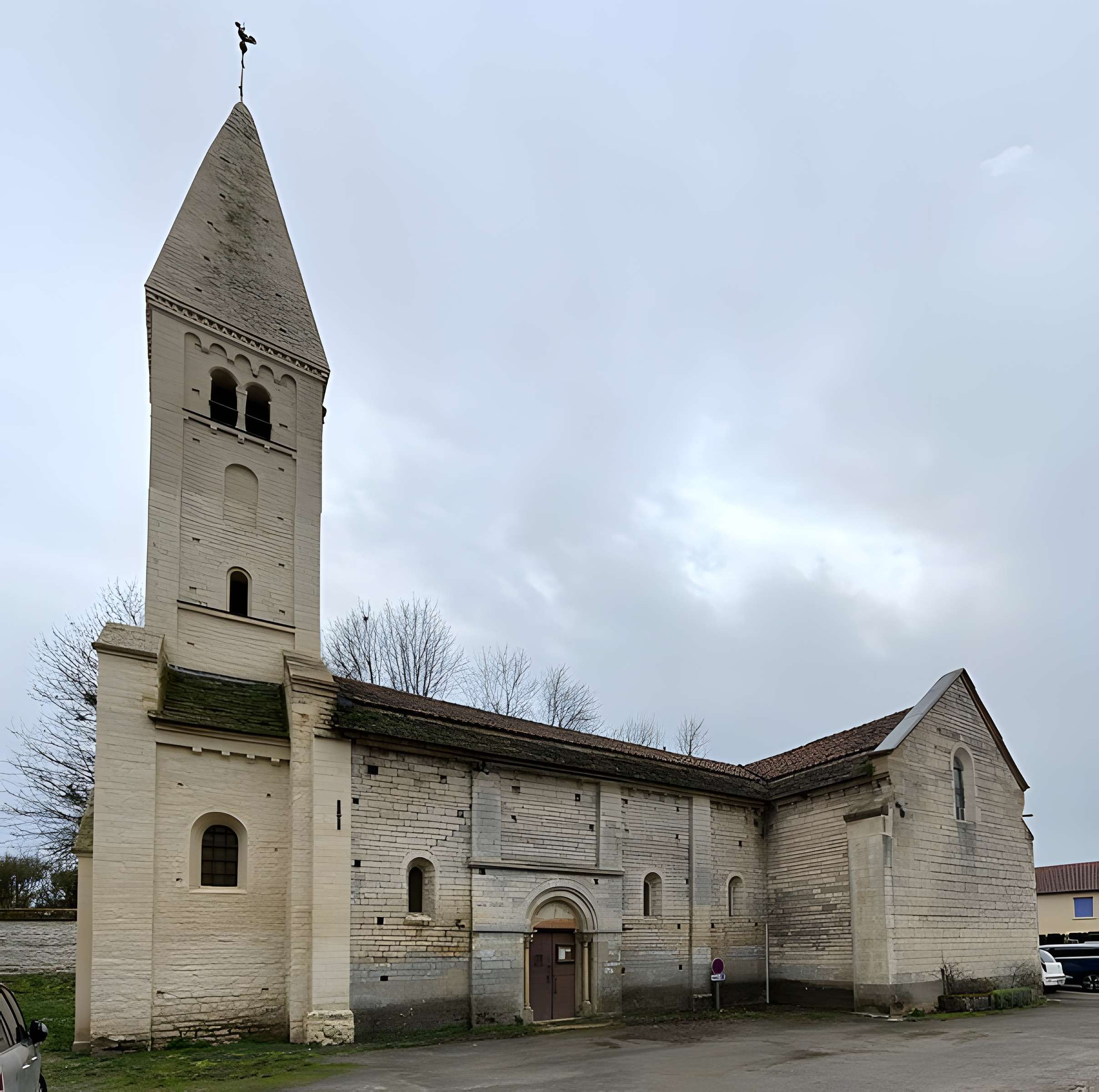 Église Saint-Pierre de Chissey-lès-Mâcon