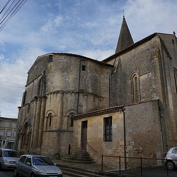 Église Saint-Pierre de Gémozac