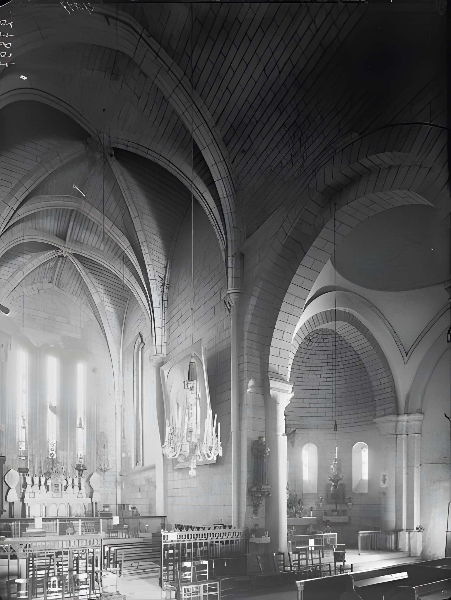 Église Saint-Pierre de Gémozac