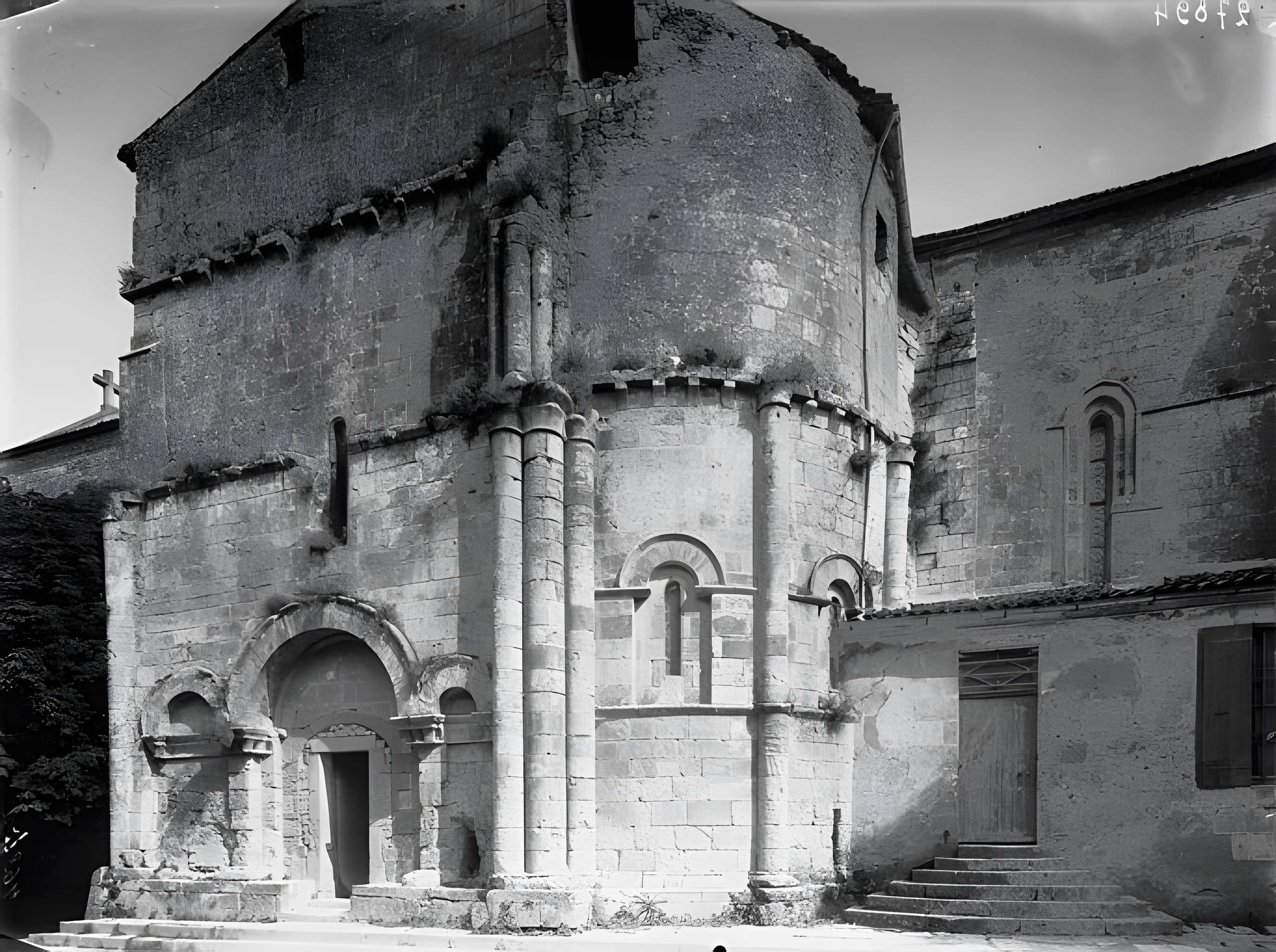 Église Saint-Pierre de Gémozac