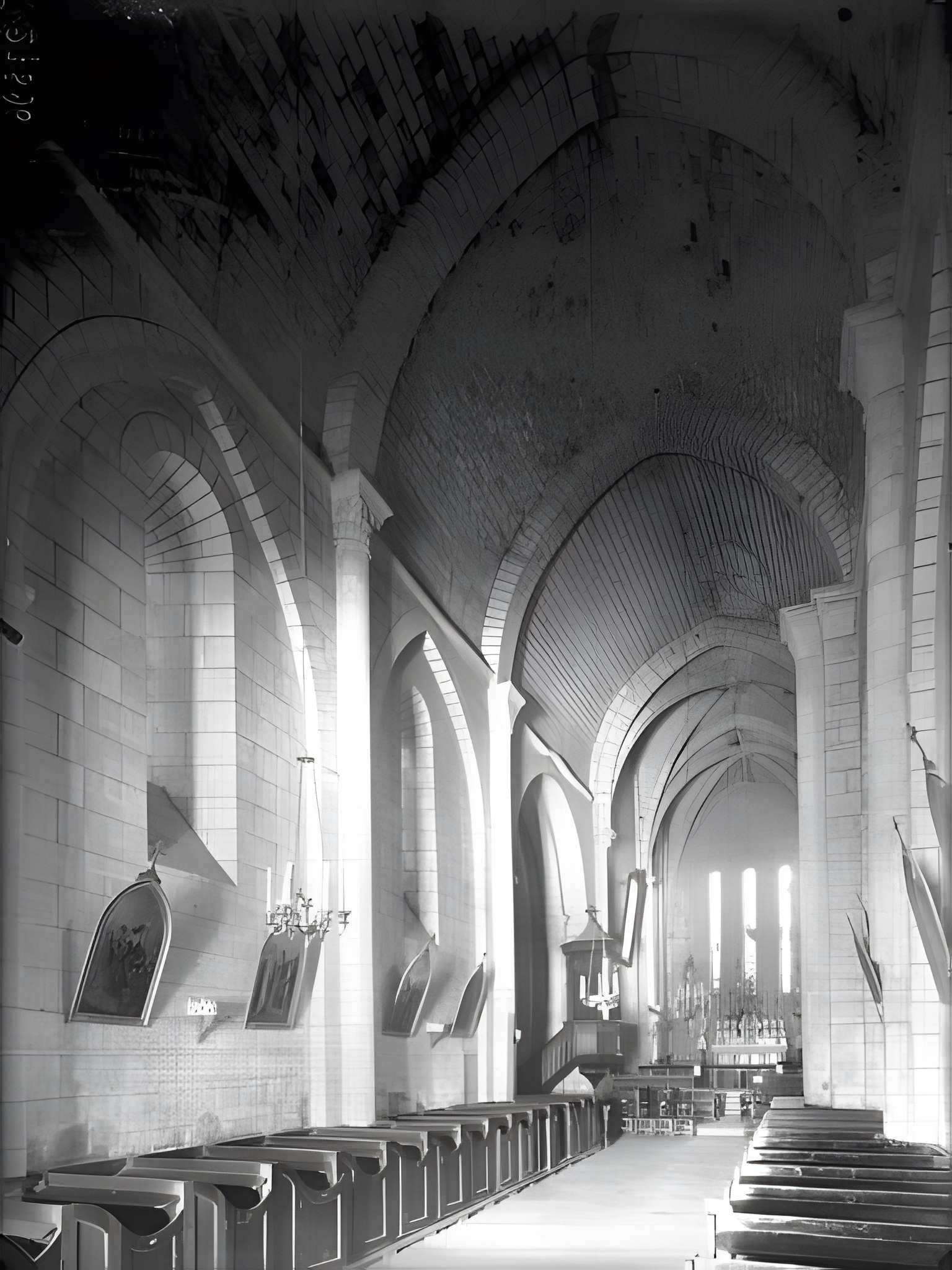 Église Saint-Pierre de Gémozac